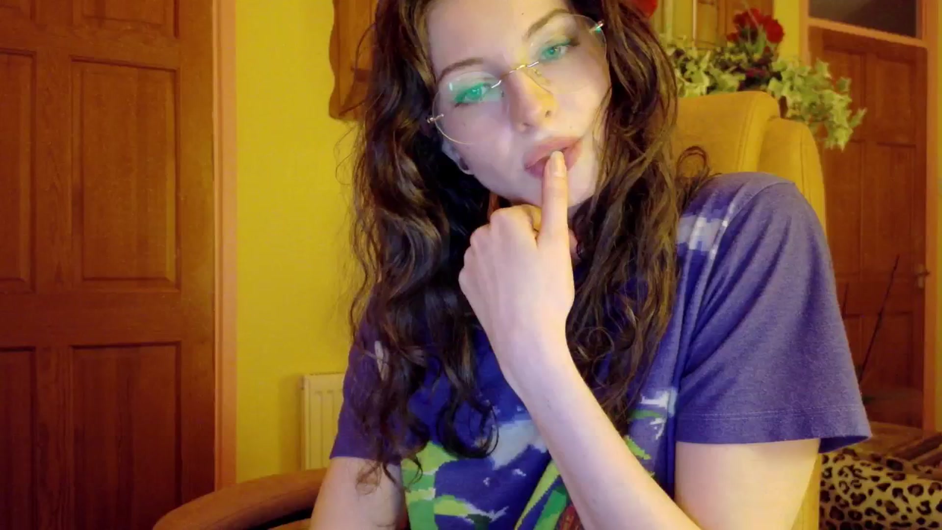 Gallery image thumbnail from porcelaincity's myfreecams stream on, 12/10/2025, 17:28 image 15 of 20