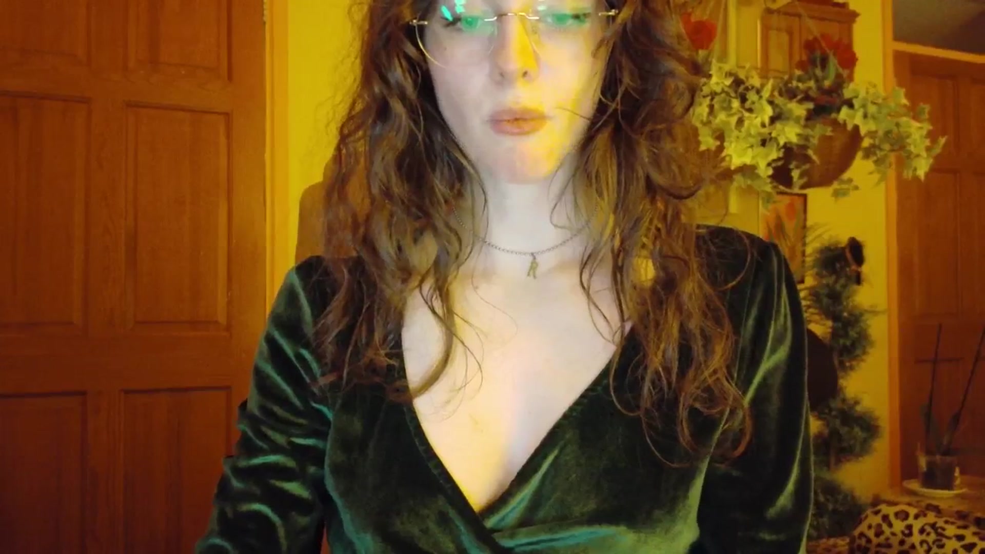 Gallery image thumbnail from porcelaincity's myfreecams stream on, 12/11/2025, 17:58 image 7 of 20