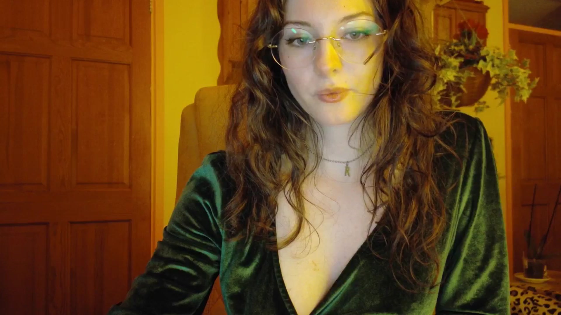 Gallery image thumbnail from porcelaincity's myfreecams stream on, 12/11/2025, 17:58 image 8 of 20