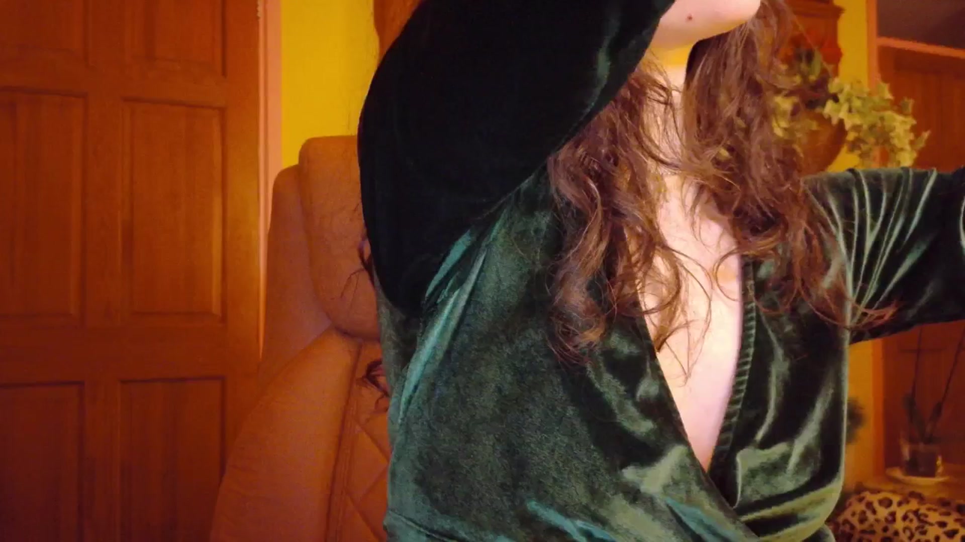 Gallery image thumbnail from porcelaincity's myfreecams stream on, 12/11/2025, 17:58 image 5 of 20