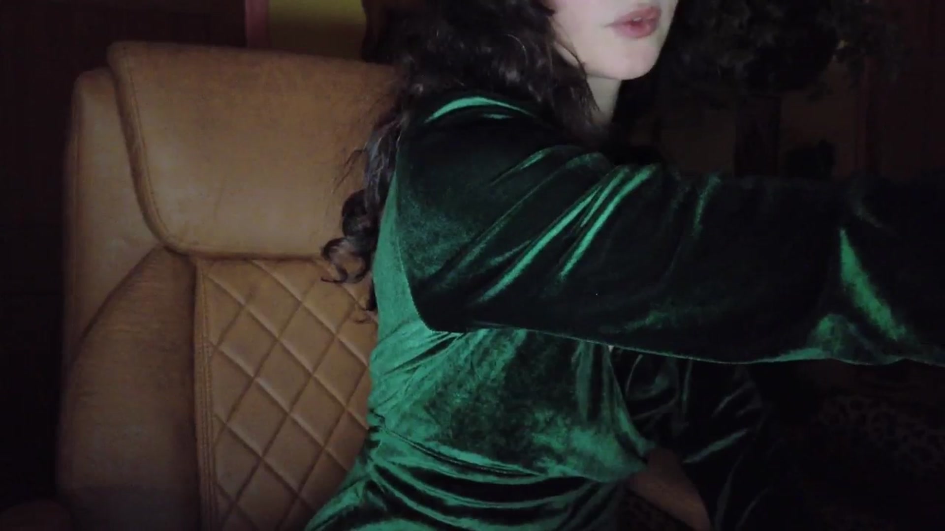 Gallery image thumbnail from porcelaincity's myfreecams stream on, 12/11/2025, 17:58 image 18 of 20