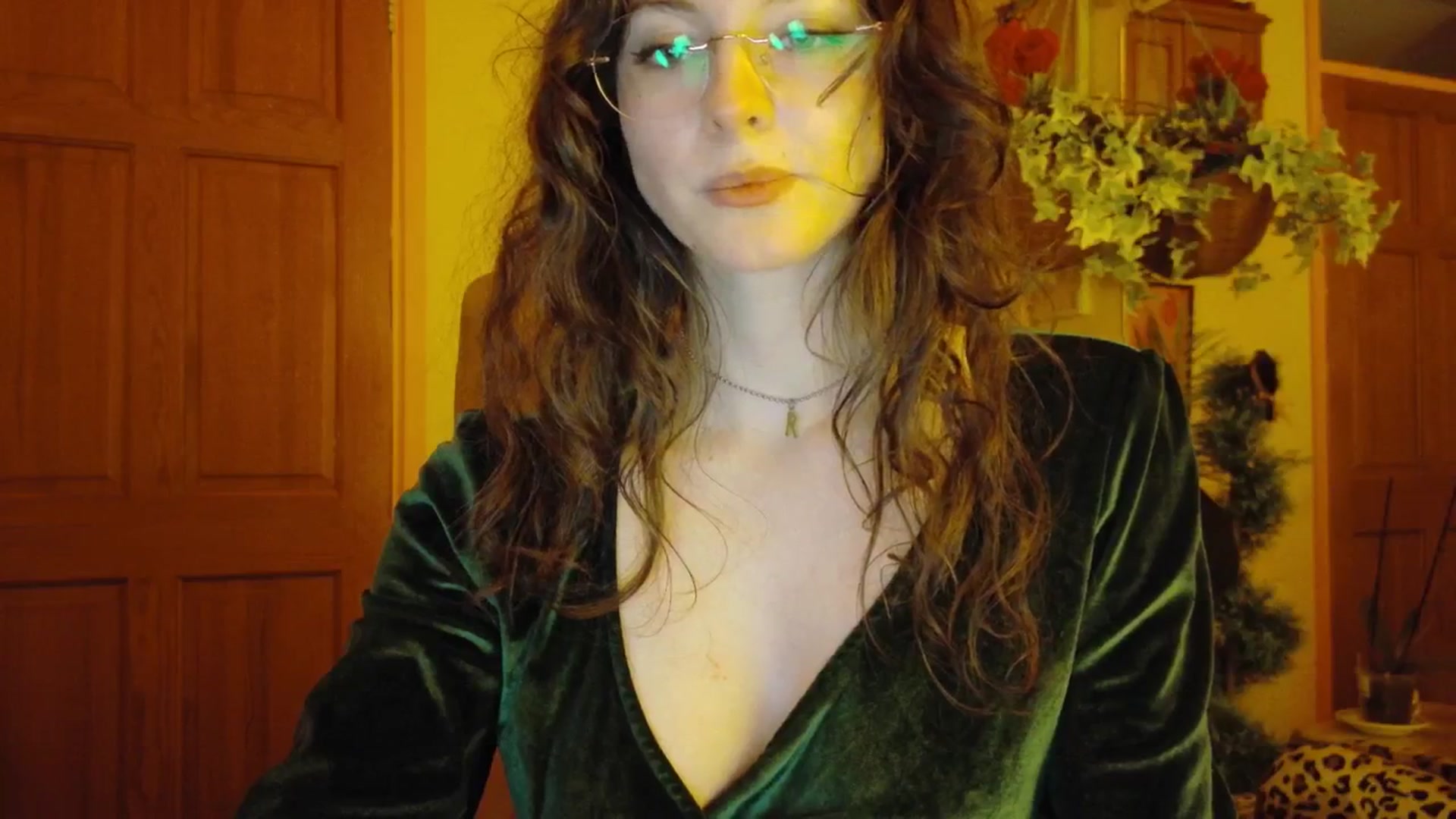 Gallery image thumbnail from porcelaincity's myfreecams stream on, 12/11/2025, 17:58 image 9 of 20
