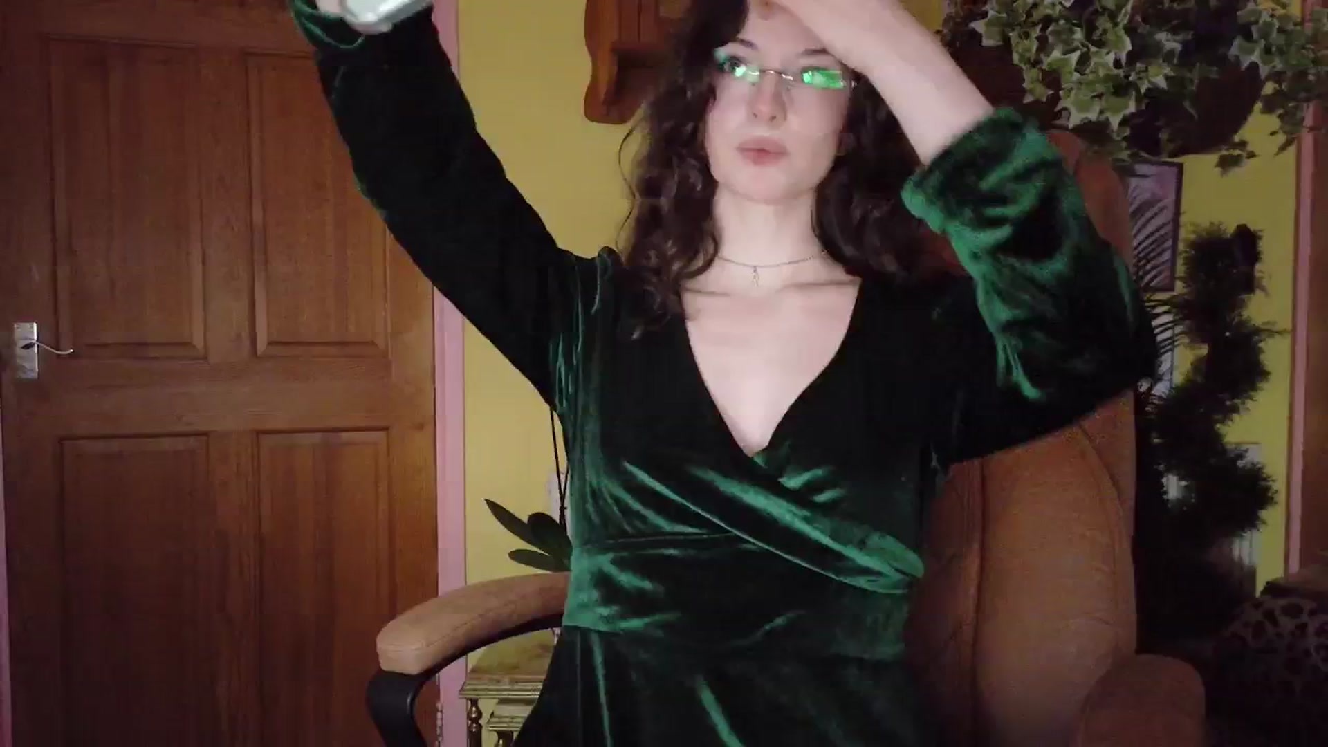 Gallery image thumbnail from porcelaincity's myfreecams stream on, 12/13/2025, 17:10 image 1 of 20