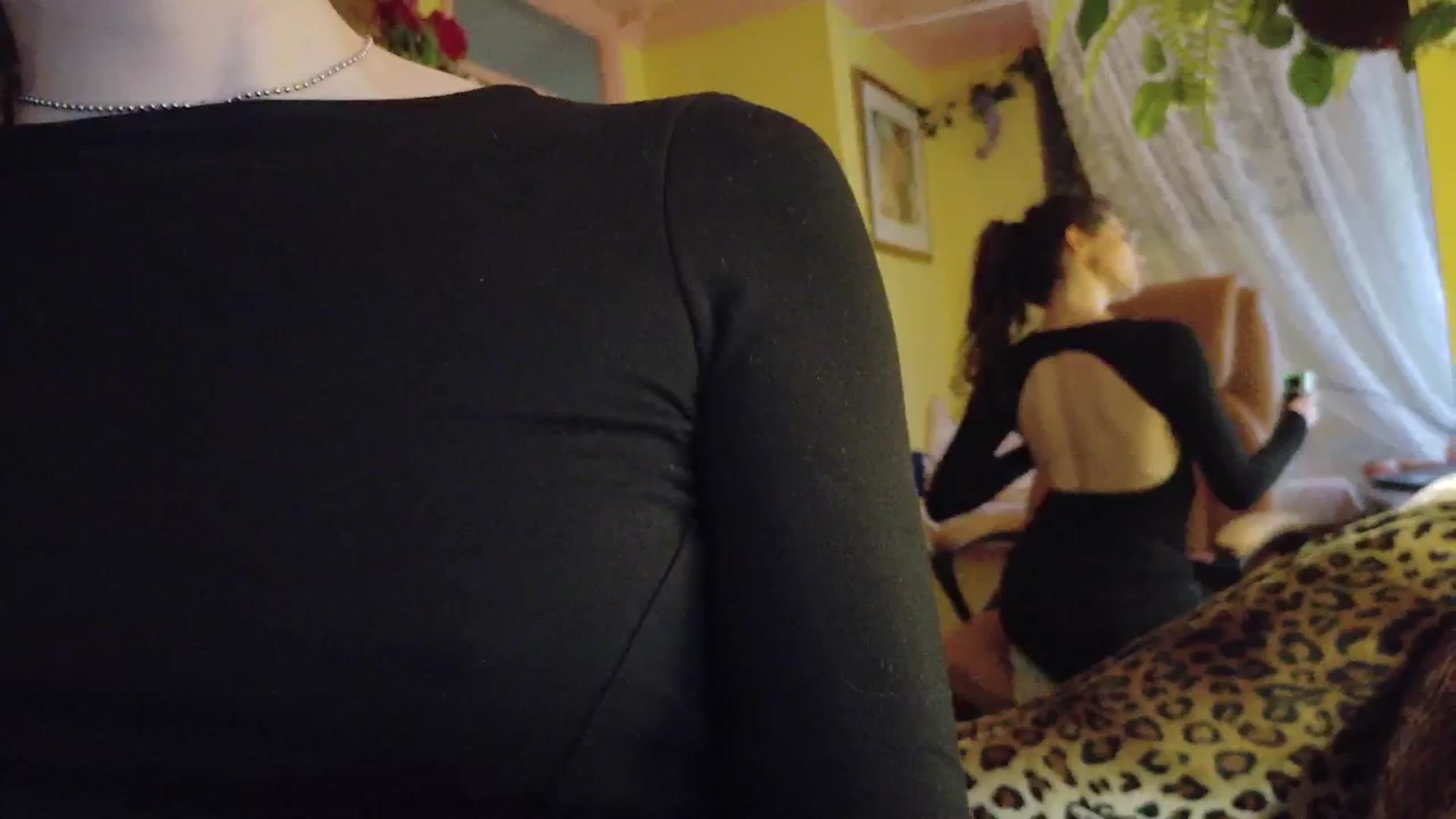 Gallery image thumbnail from porcelaincity's myfreecams stream on, 12/18/2025, 16:15 image 9 of 20