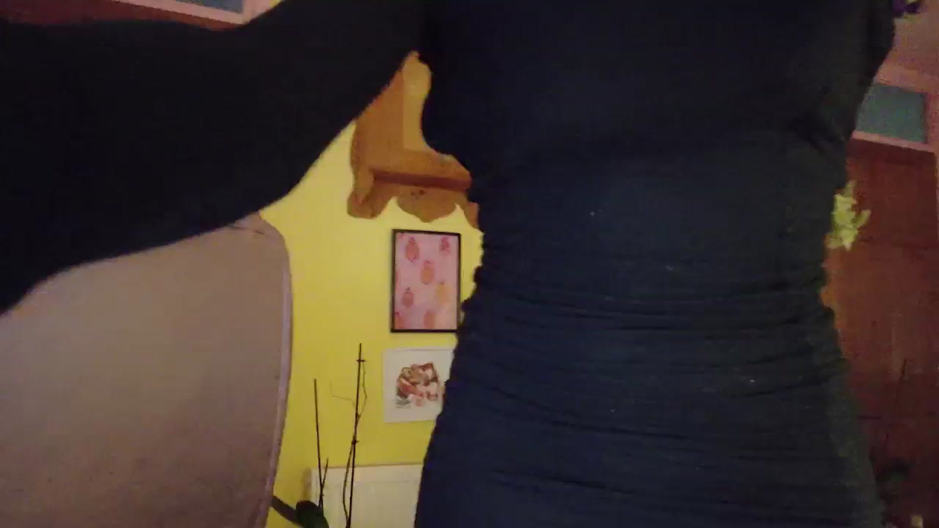 Gallery image thumbnail from porcelaincity's myfreecams stream on, 12/18/2025, 16:15 image 11 of 20