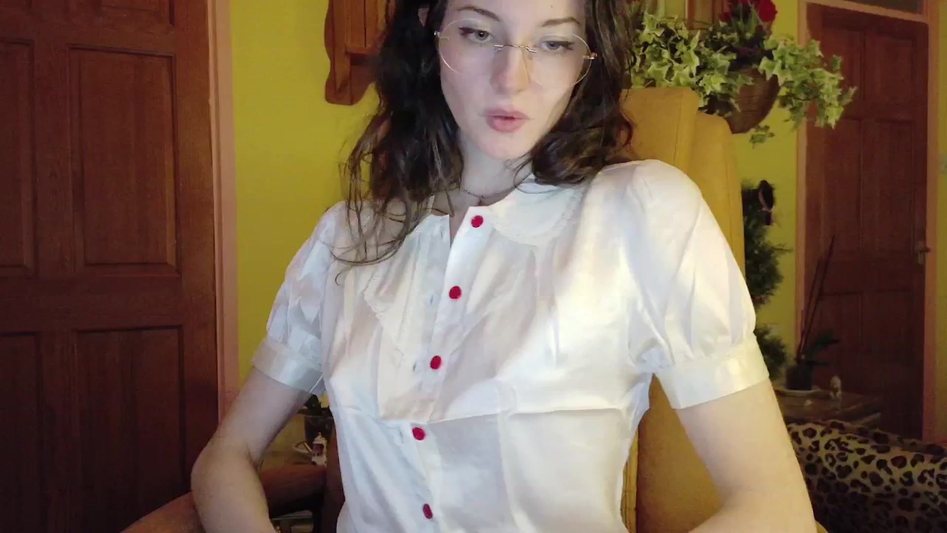 Gallery image thumbnail from porcelaincity's myfreecams stream on, 01/05/2026, 16:57 image 19 of 20