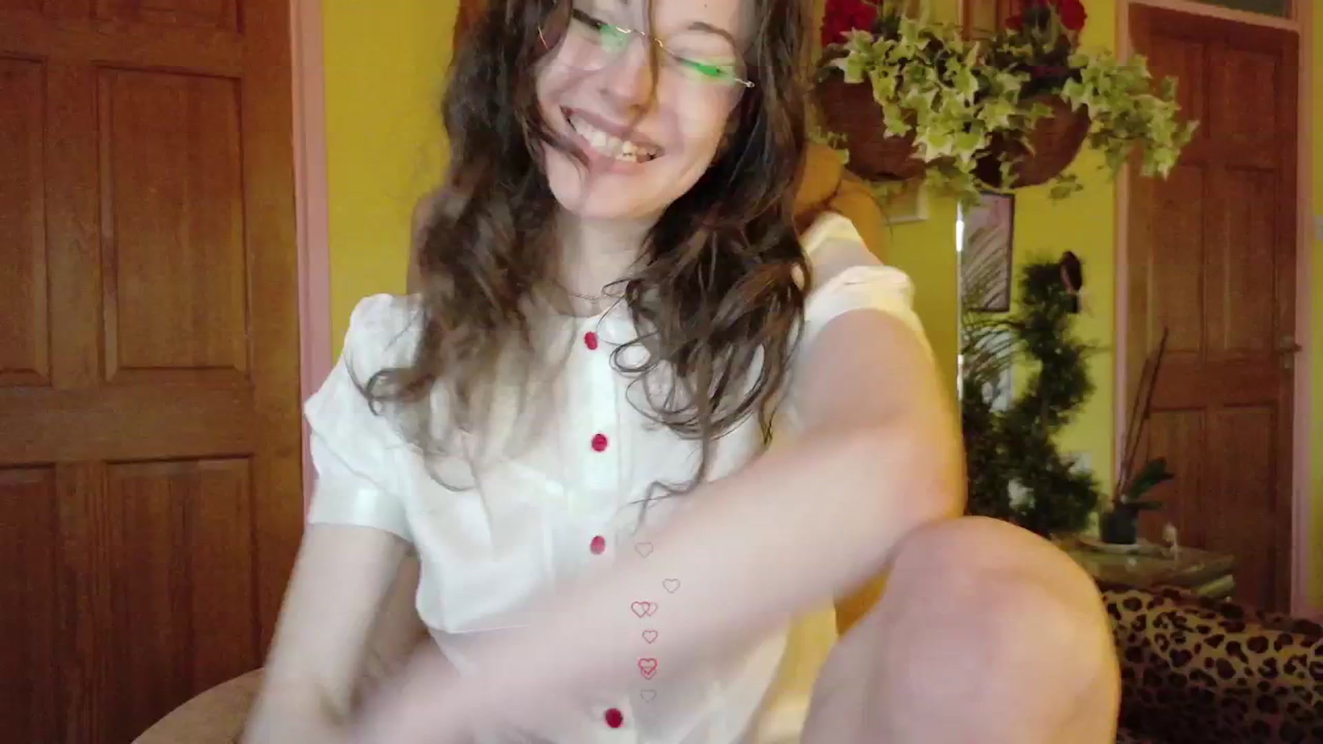 Gallery image thumbnail from porcelaincity's myfreecams stream on, 01/05/2026, 16:57 image 12 of 20