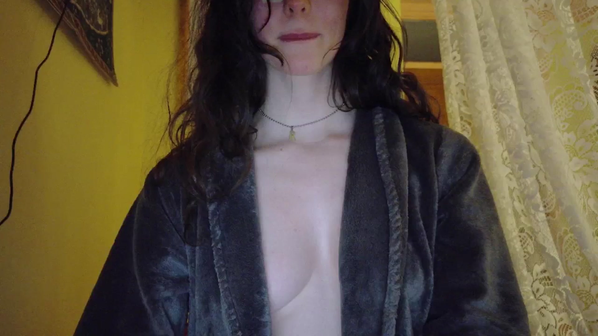 Gallery image thumbnail from porcelaincity's myfreecams stream on, 01/05/2026, 20:17 image 19 of 20