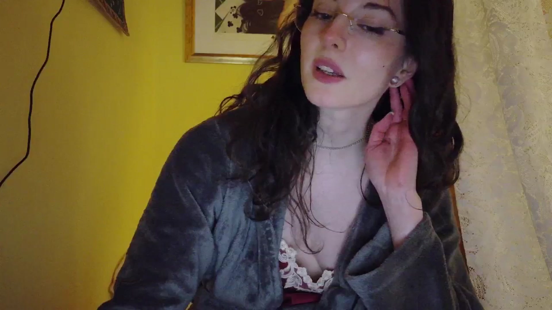 Gallery image thumbnail from porcelaincity's myfreecams stream on, 01/05/2026, 20:17 image 6 of 20