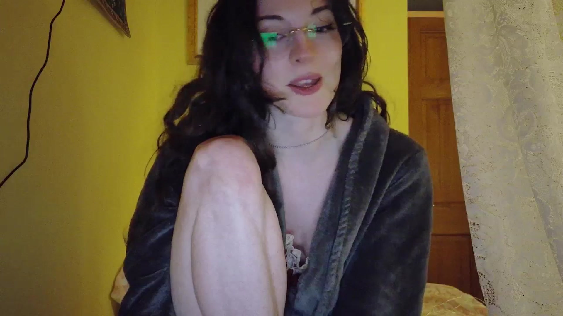 Gallery image thumbnail from porcelaincity's myfreecams stream on, 01/05/2026, 20:17 image 7 of 20