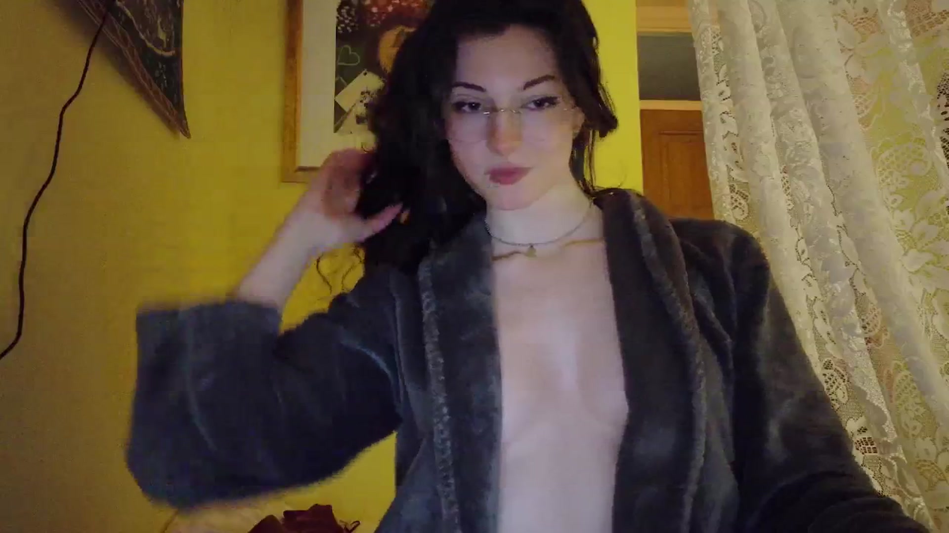 Gallery image thumbnail from porcelaincity's myfreecams stream on, 01/05/2026, 20:17 image 18 of 20