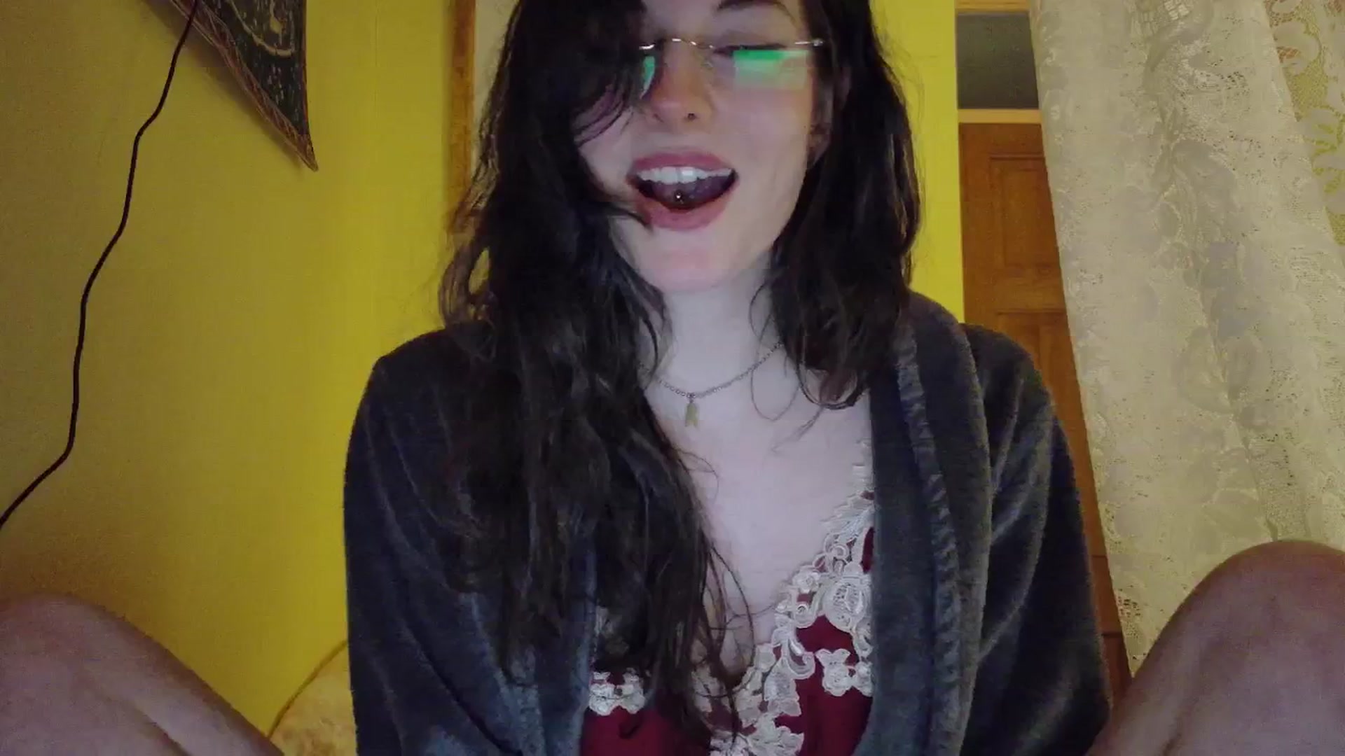 Gallery image thumbnail from porcelaincity's myfreecams stream on, 01/05/2026, 20:17 image 11 of 20