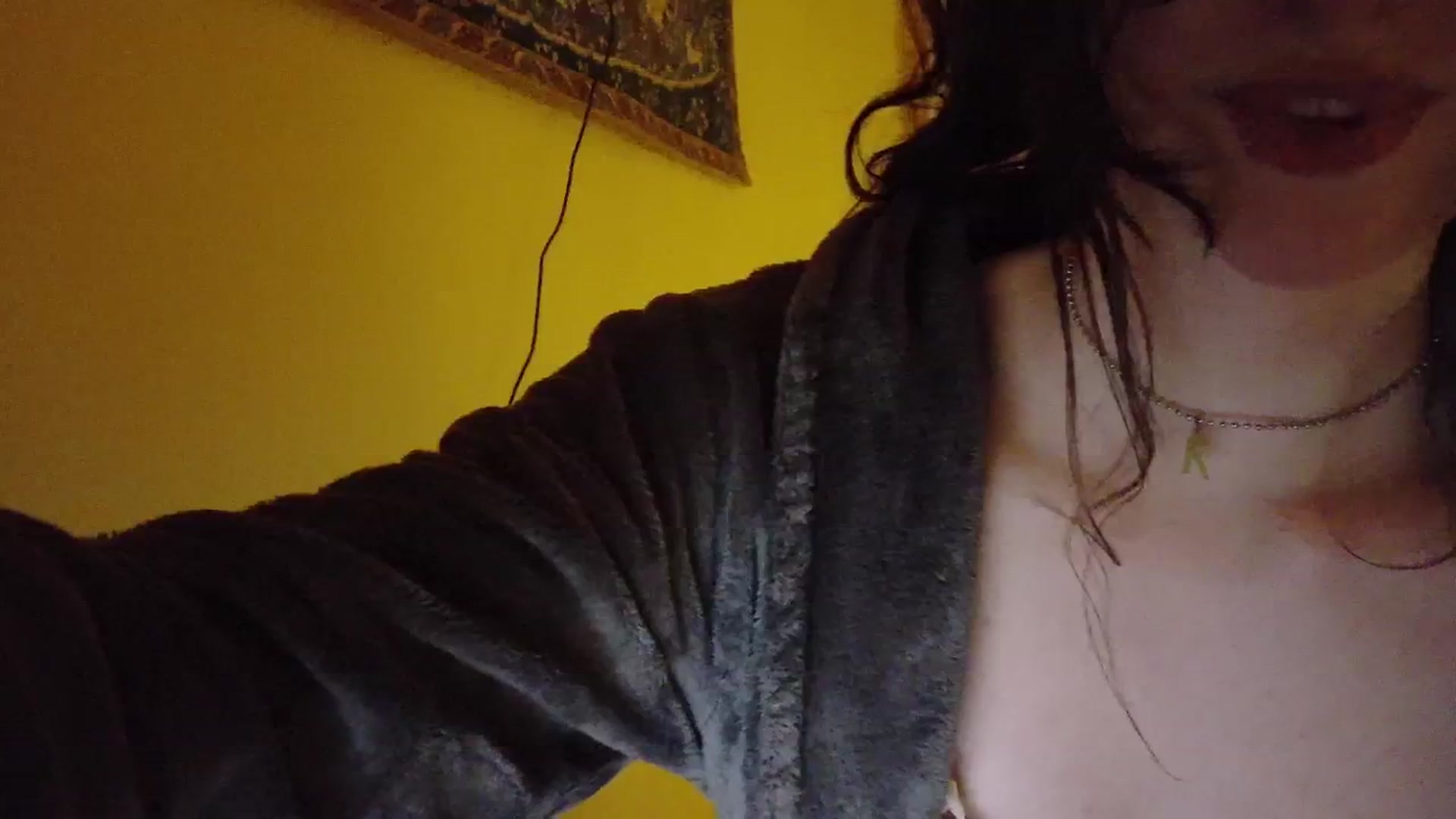 Gallery image thumbnail from porcelaincity's myfreecams stream on, 01/05/2026, 20:17 image 14 of 20