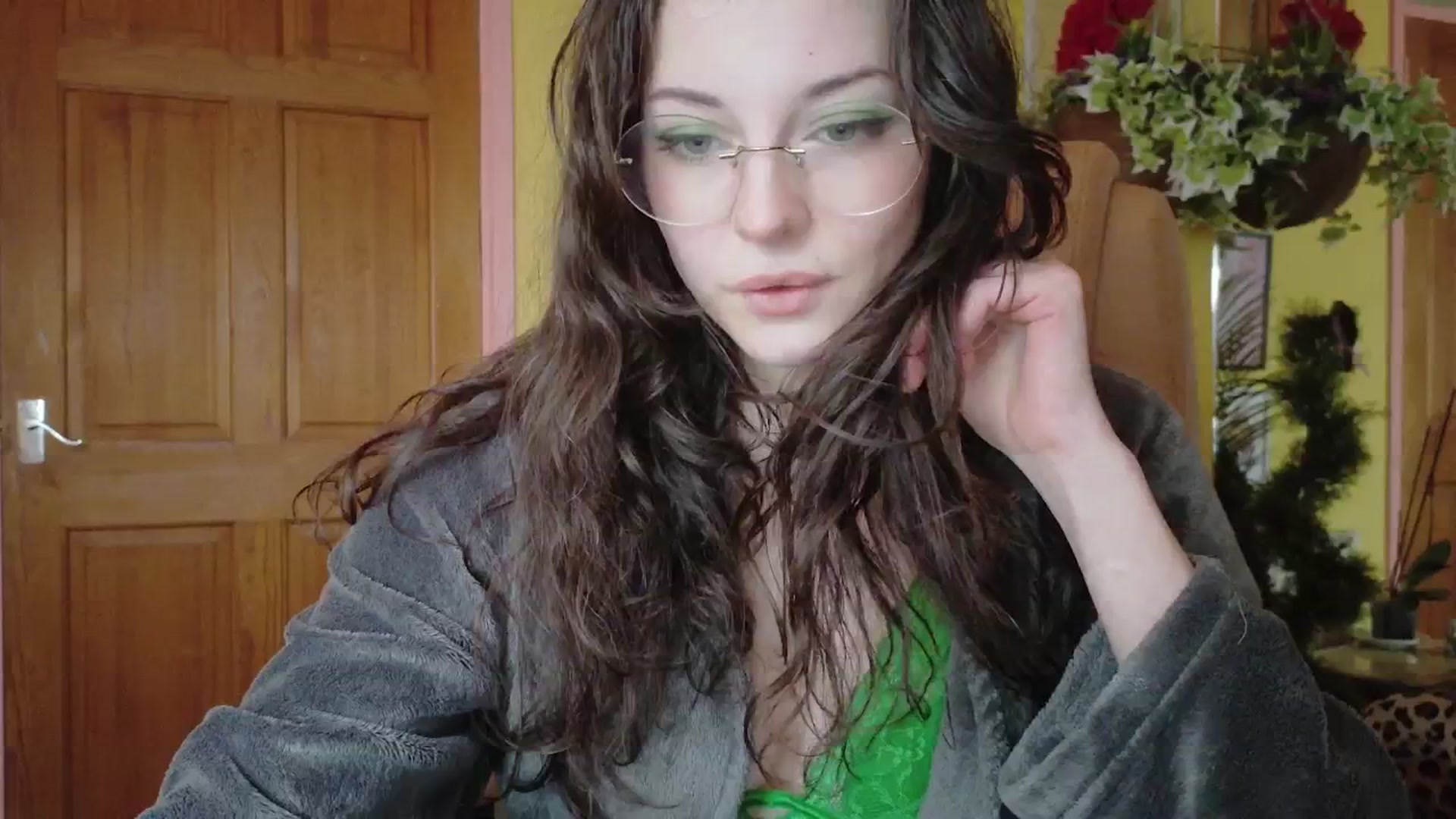 Gallery image thumbnail from porcelaincity's myfreecams stream on, 01/07/2026, 17:21 image 1 of 20