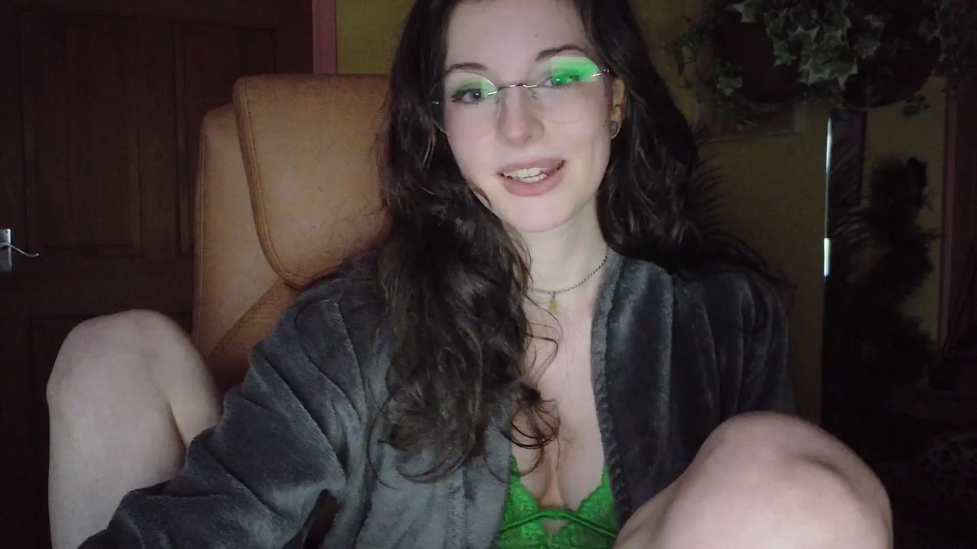 Gallery image thumbnail from porcelaincity's myfreecams stream on, 01/07/2026, 17:21 image 13 of 20