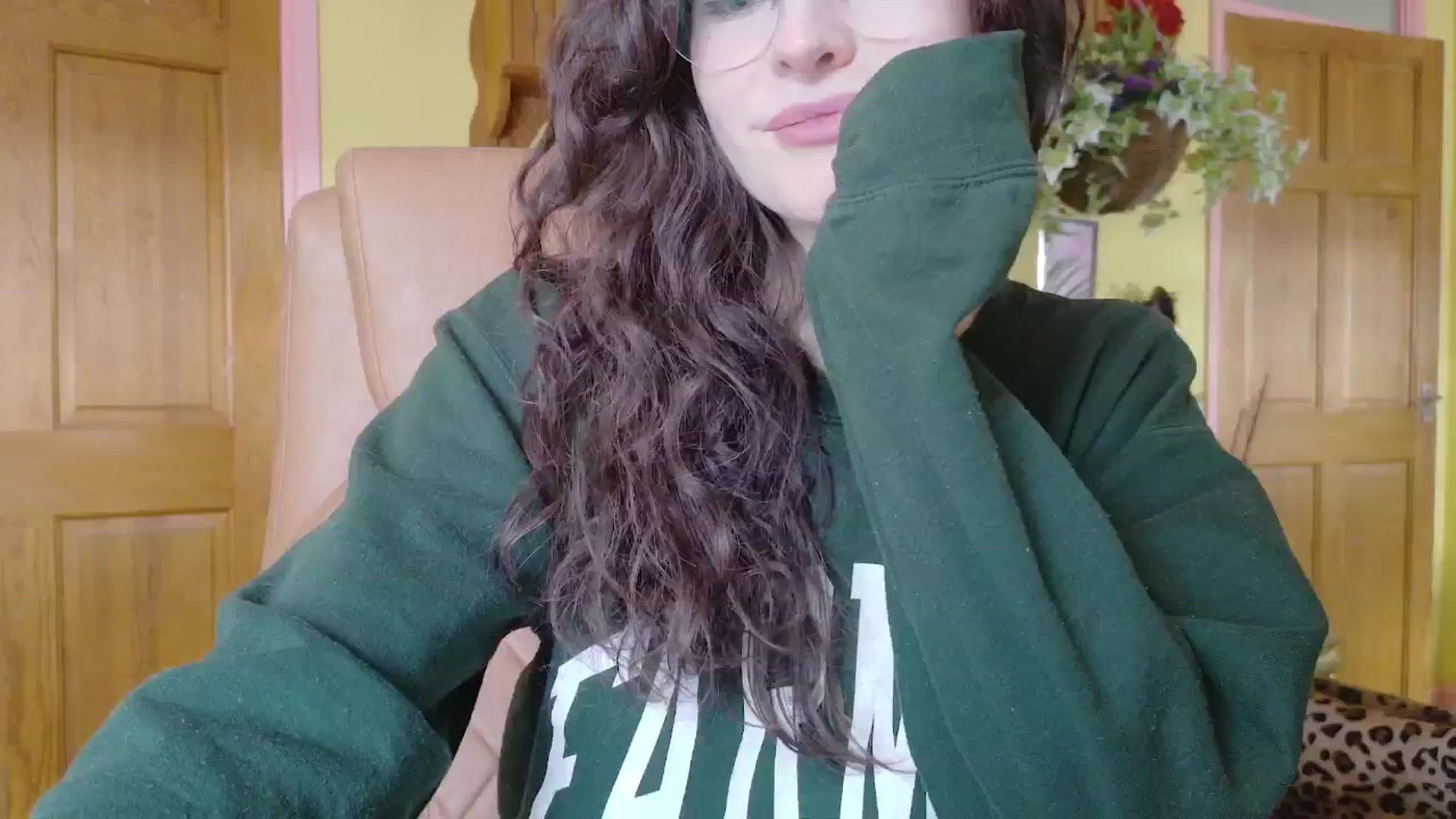 Gallery image thumbnail from porcelaincity's myfreecams stream on, 01/09/2026, 13:47 image 10 of 20