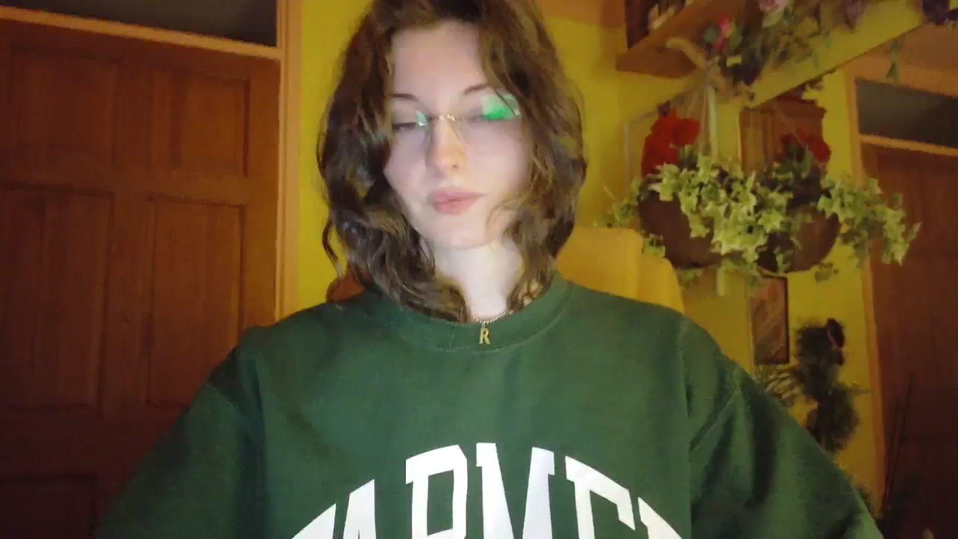 Gallery image thumbnail from porcelaincity's myfreecams stream on, 01/09/2026, 19:18 image 1 of 20