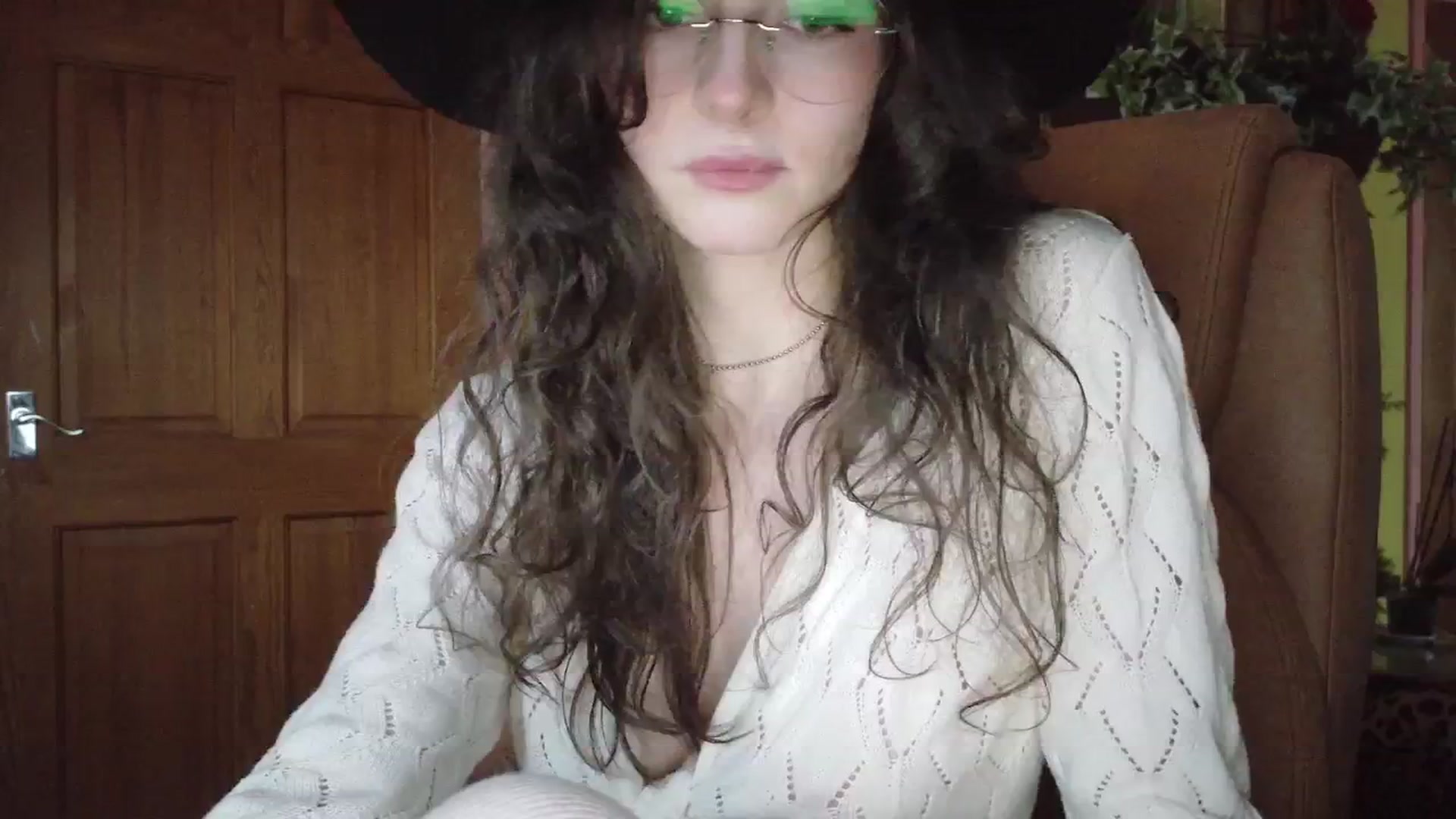 Gallery image thumbnail from porcelaincity's myfreecams stream on, 01/12/2026, 16:56 image 11 of 20