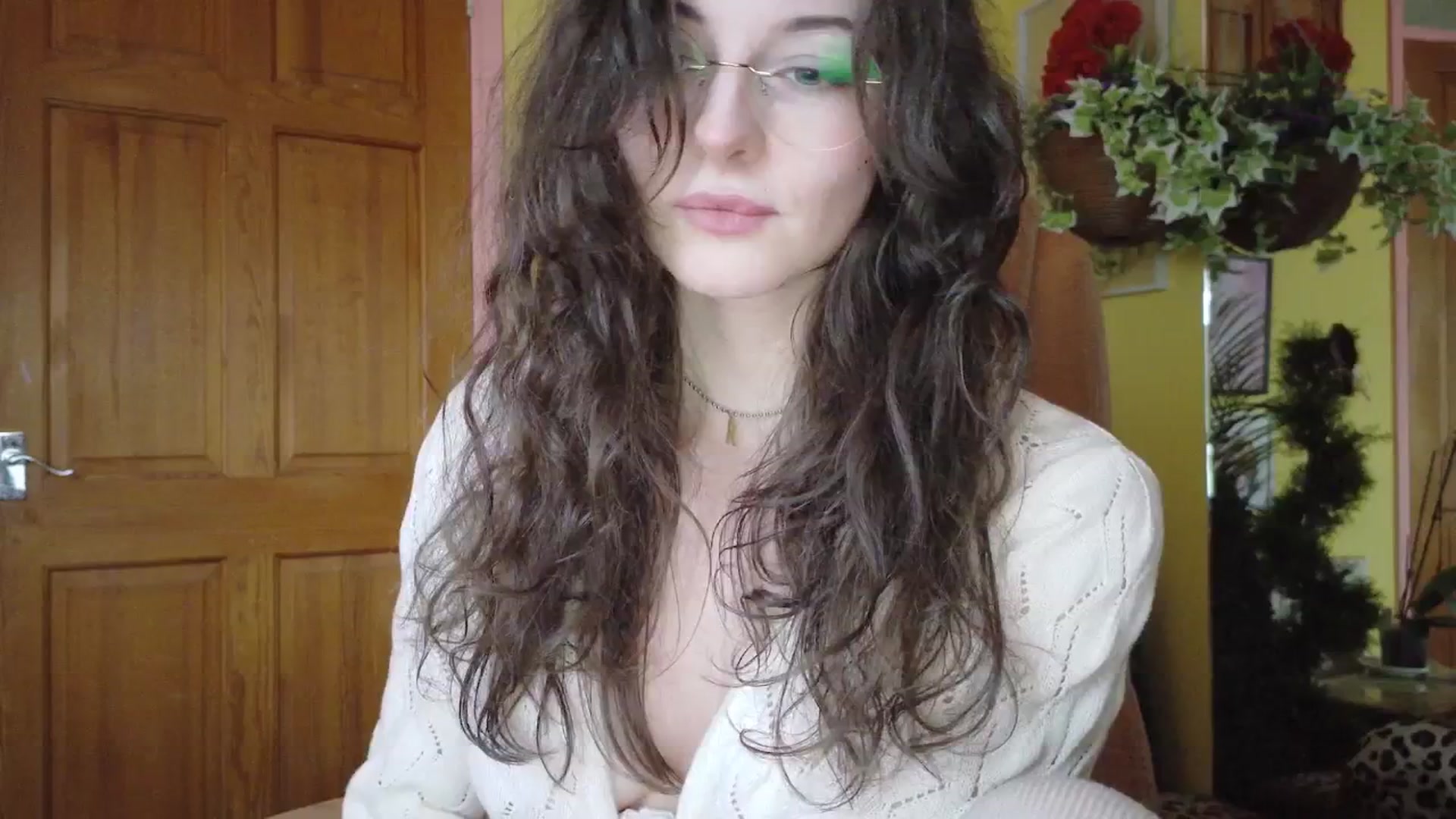 Gallery image thumbnail from porcelaincity's myfreecams stream on, 01/12/2026, 16:56 image 3 of 20