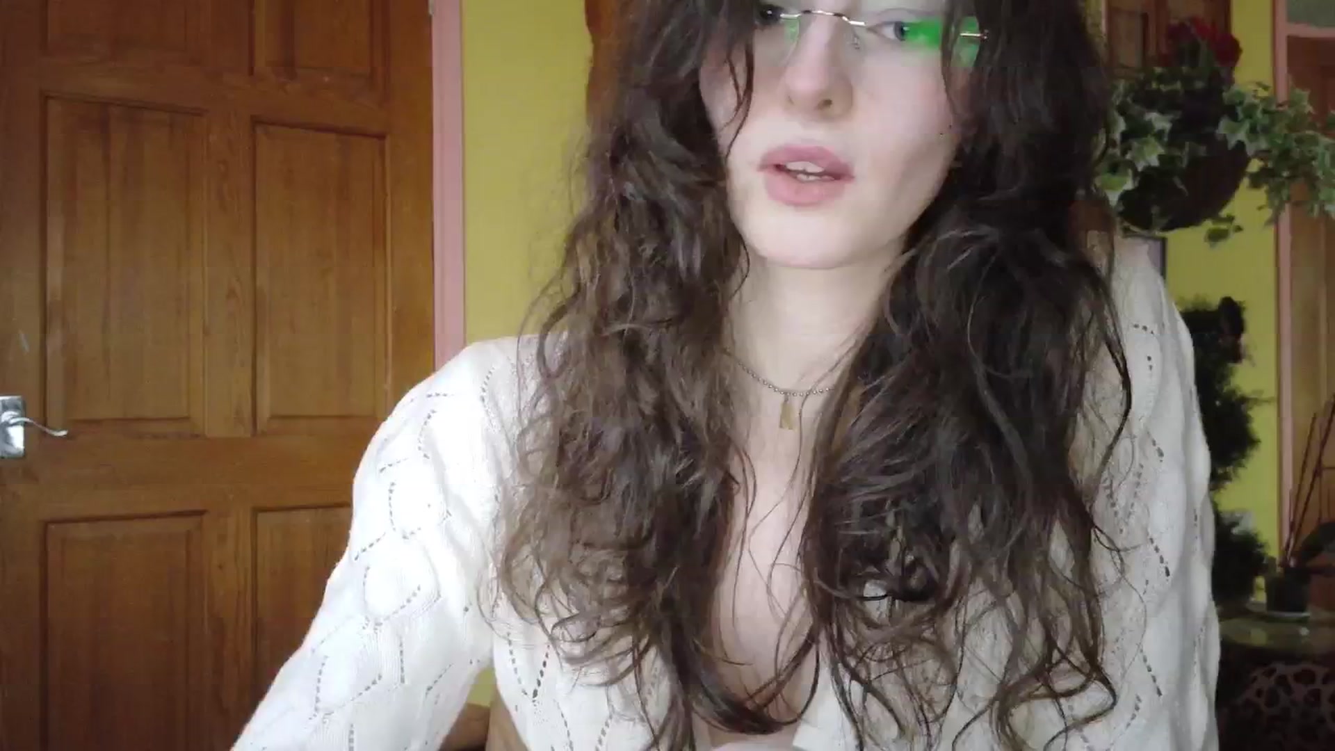 Gallery image thumbnail from porcelaincity's myfreecams stream on, 01/12/2026, 16:56 image 6 of 20