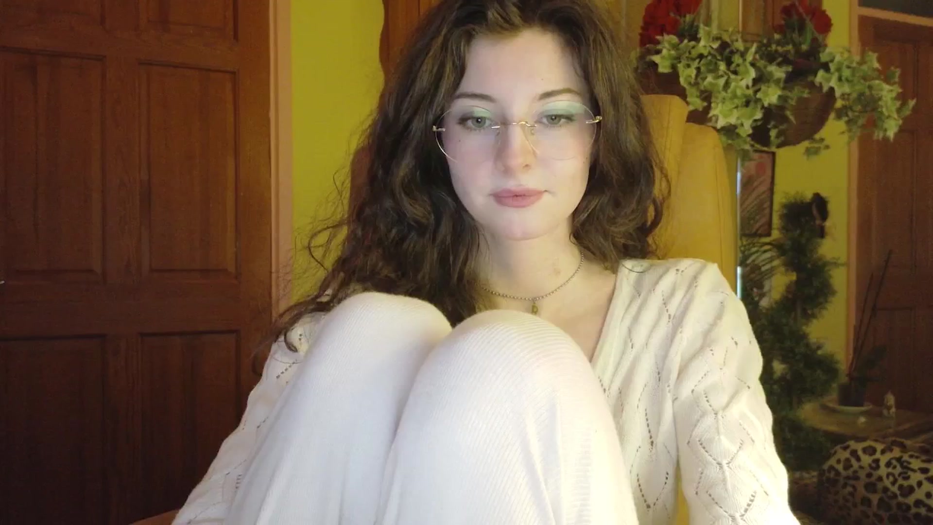 Gallery image thumbnail from porcelaincity's myfreecams stream on, 01/12/2026, 16:56 image 19 of 20