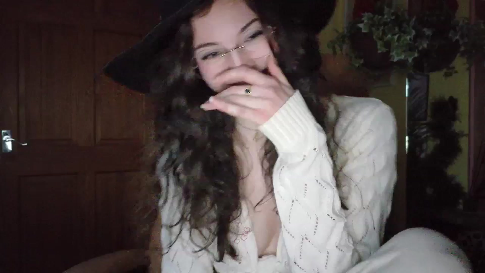 Gallery image thumbnail from porcelaincity's myfreecams stream on, 01/12/2026, 16:56 image 14 of 20