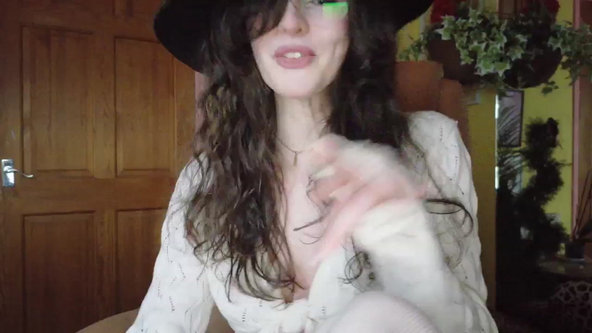 Gallery image thumbnail from porcelaincity's myfreecams stream on, 01/12/2026, 16:56 image 8 of 20