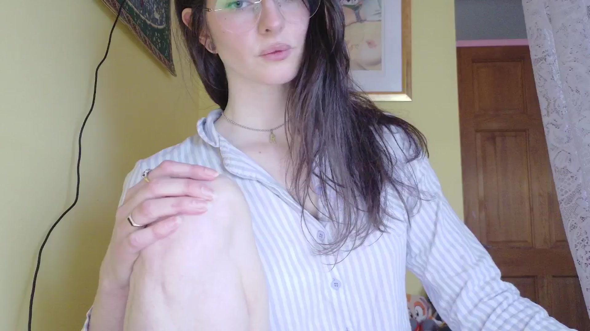 Gallery image thumbnail from porcelaincity's myfreecams stream on, 01/22/2026, 16:22 image 14 of 20