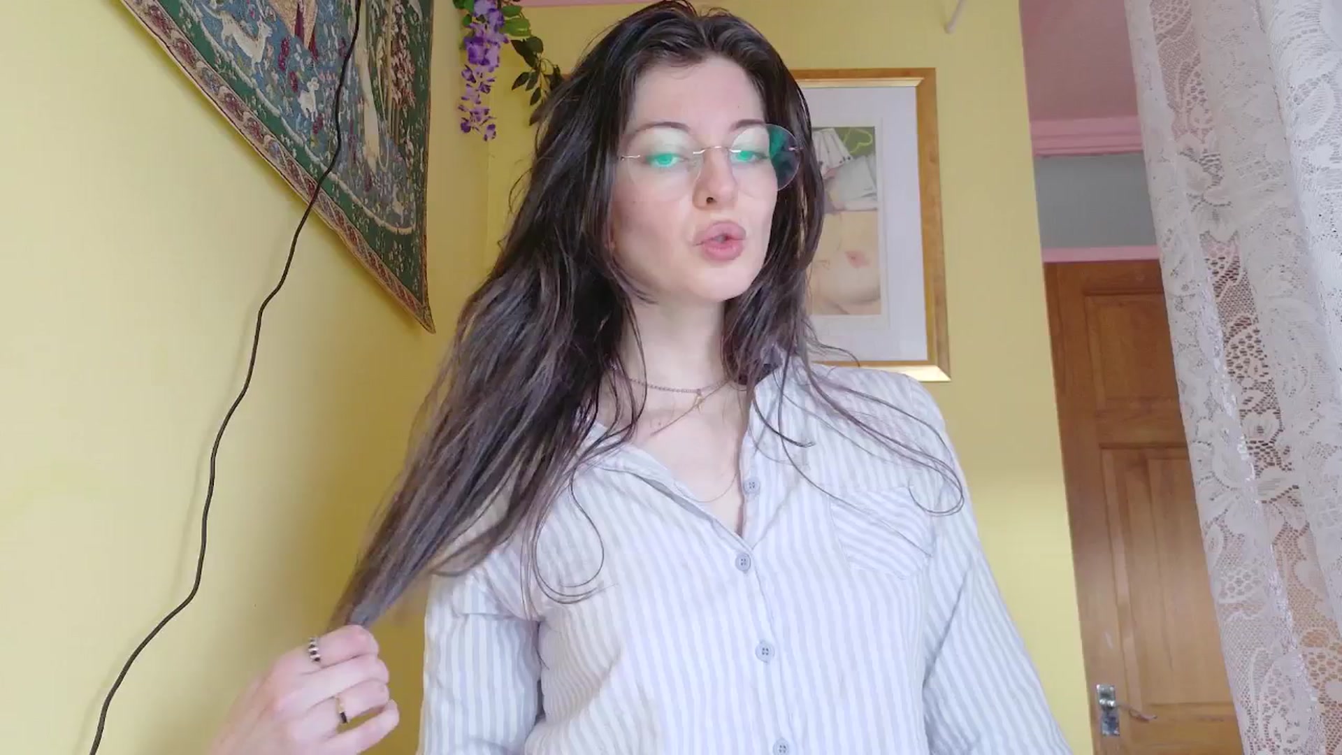 Gallery image thumbnail from porcelaincity's myfreecams stream on, 01/22/2026, 16:22 image 1 of 20