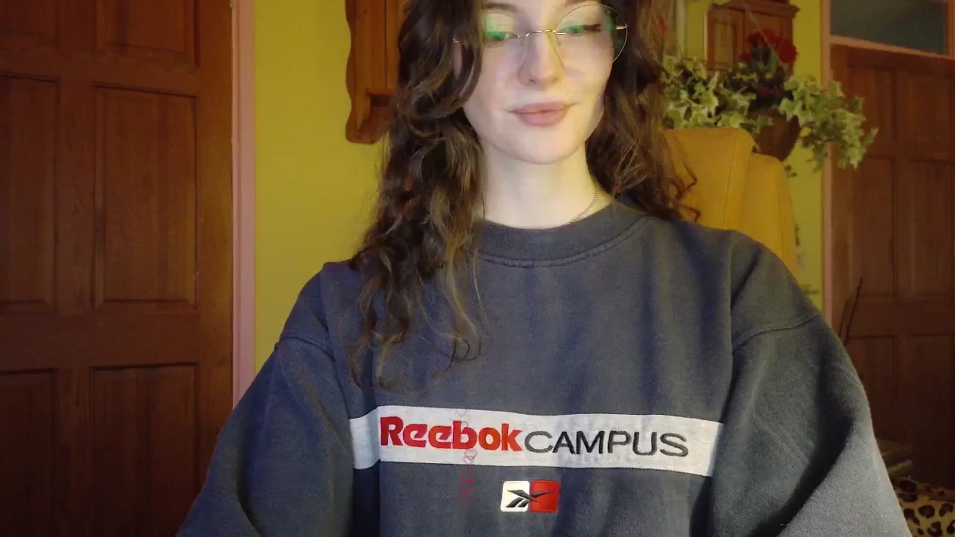 Gallery image thumbnail from porcelaincity's myfreecams stream on, 01/28/2026, 18:14 image 9 of 20