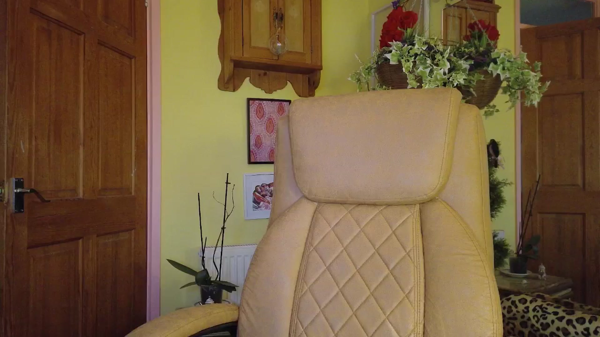Gallery image thumbnail from porcelaincity's myfreecams stream on, 01/28/2026, 18:14 image 10 of 20