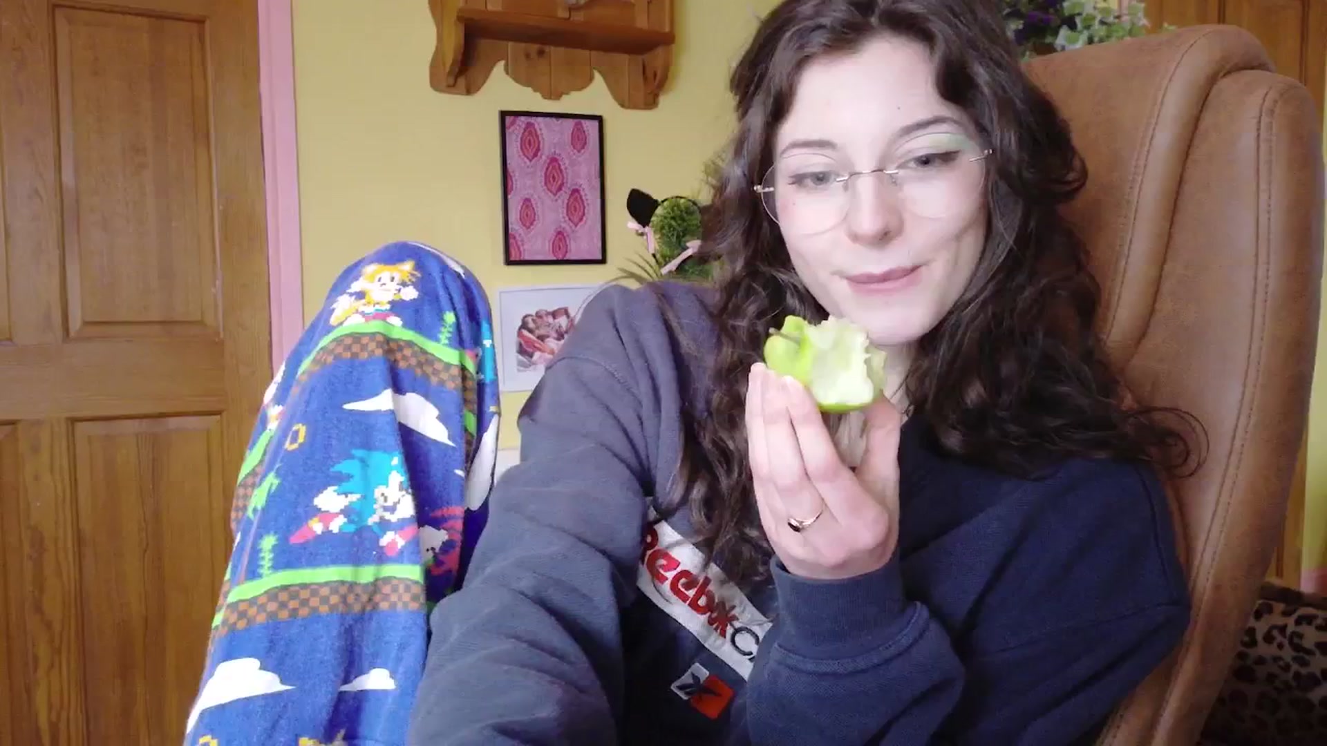 Gallery image thumbnail from porcelaincity's myfreecams stream on, 01/28/2026, 18:14 image 3 of 20
