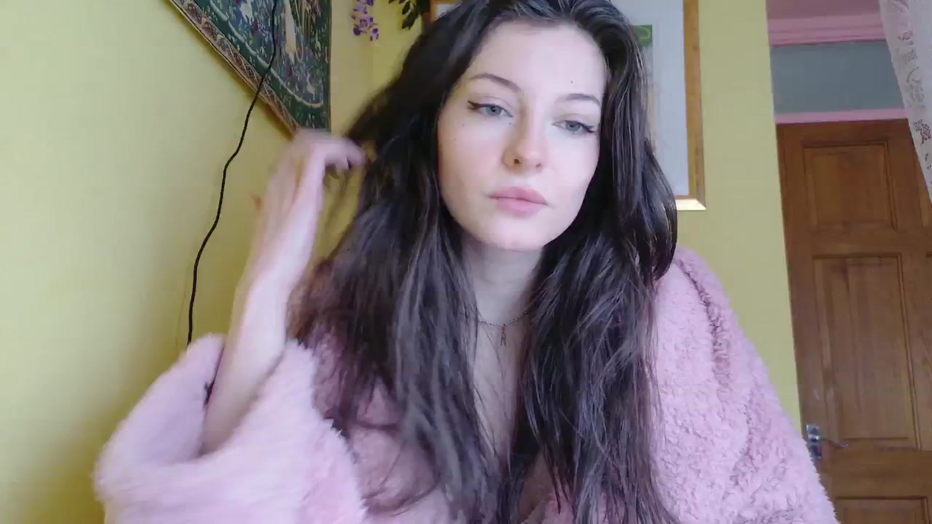 Gallery image thumbnail from porcelaincity's myfreecams stream on, 02/04/2026, 12:05 image 13 of 20