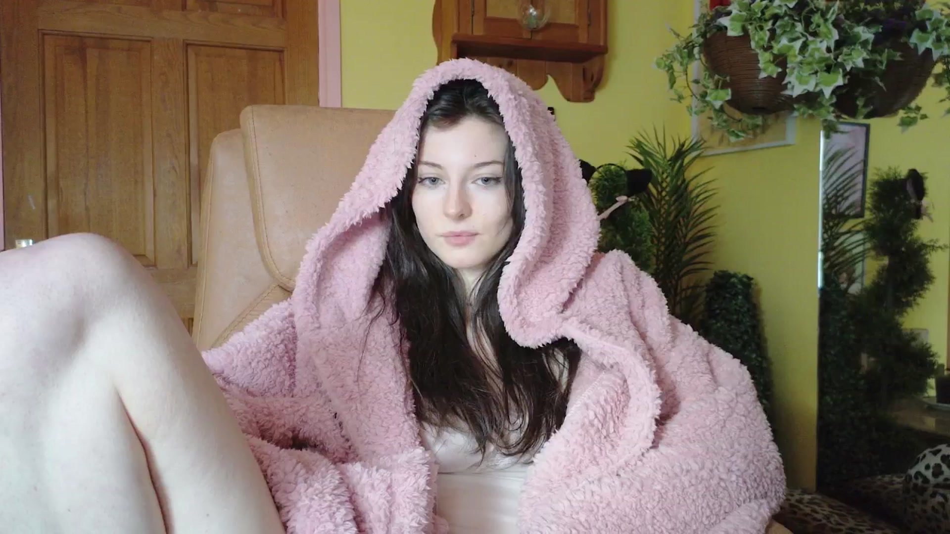 Gallery image thumbnail from porcelaincity's myfreecams stream on, 02/04/2026, 15:57 image 17 of 20