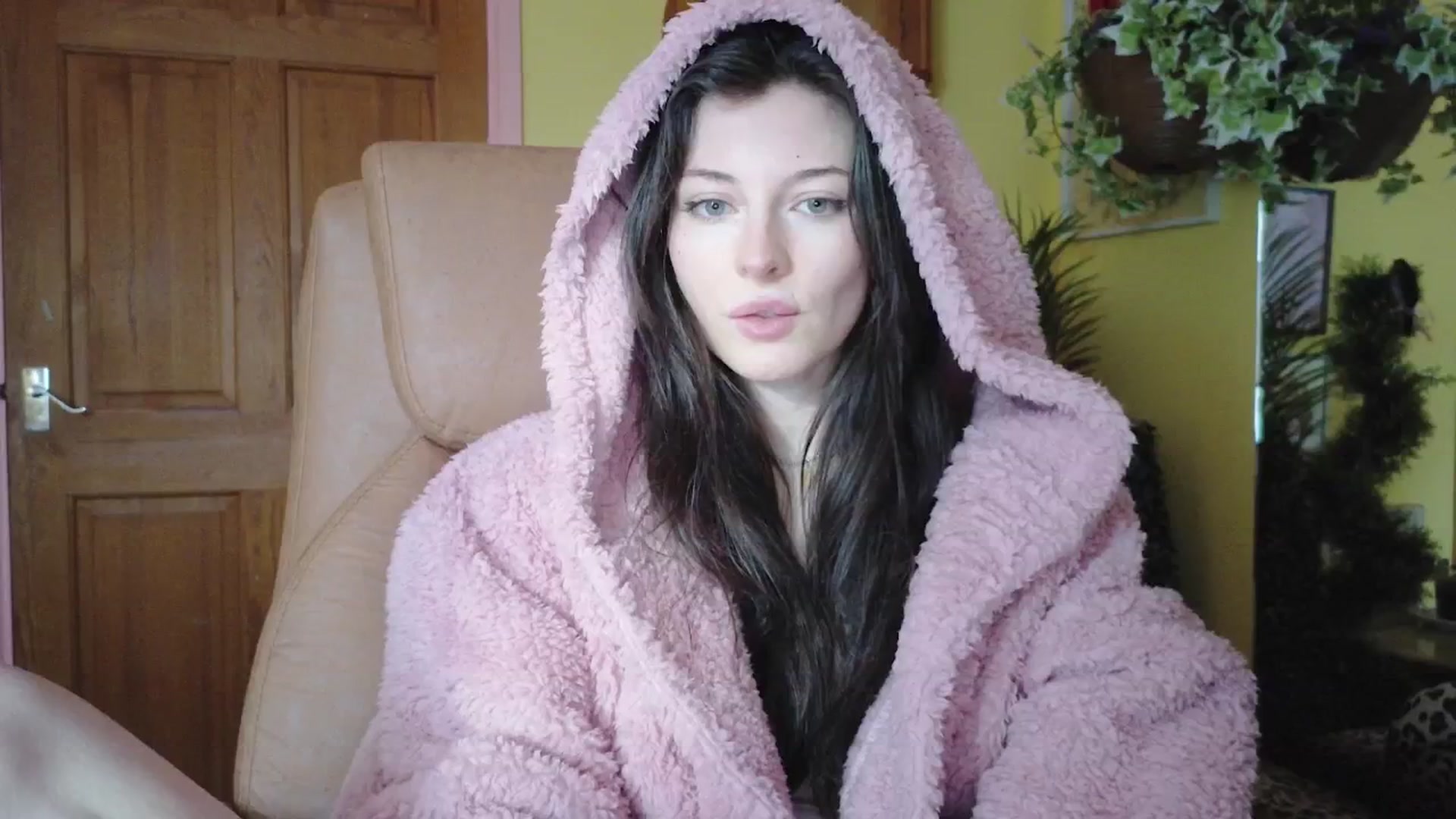 Gallery image thumbnail from porcelaincity's myfreecams stream on, 02/04/2026, 15:57 image 20 of 20