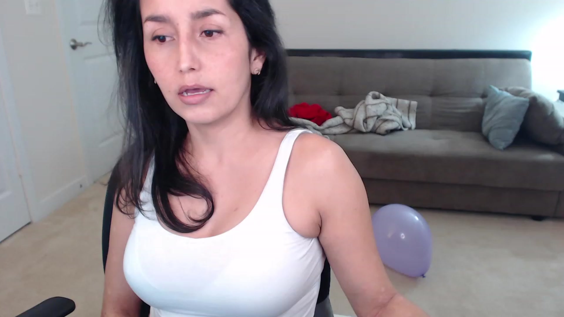 Gallery image thumbnail from ppaprika's myfreecams stream on, 01/23/2023, 02:40 image 17 of 20