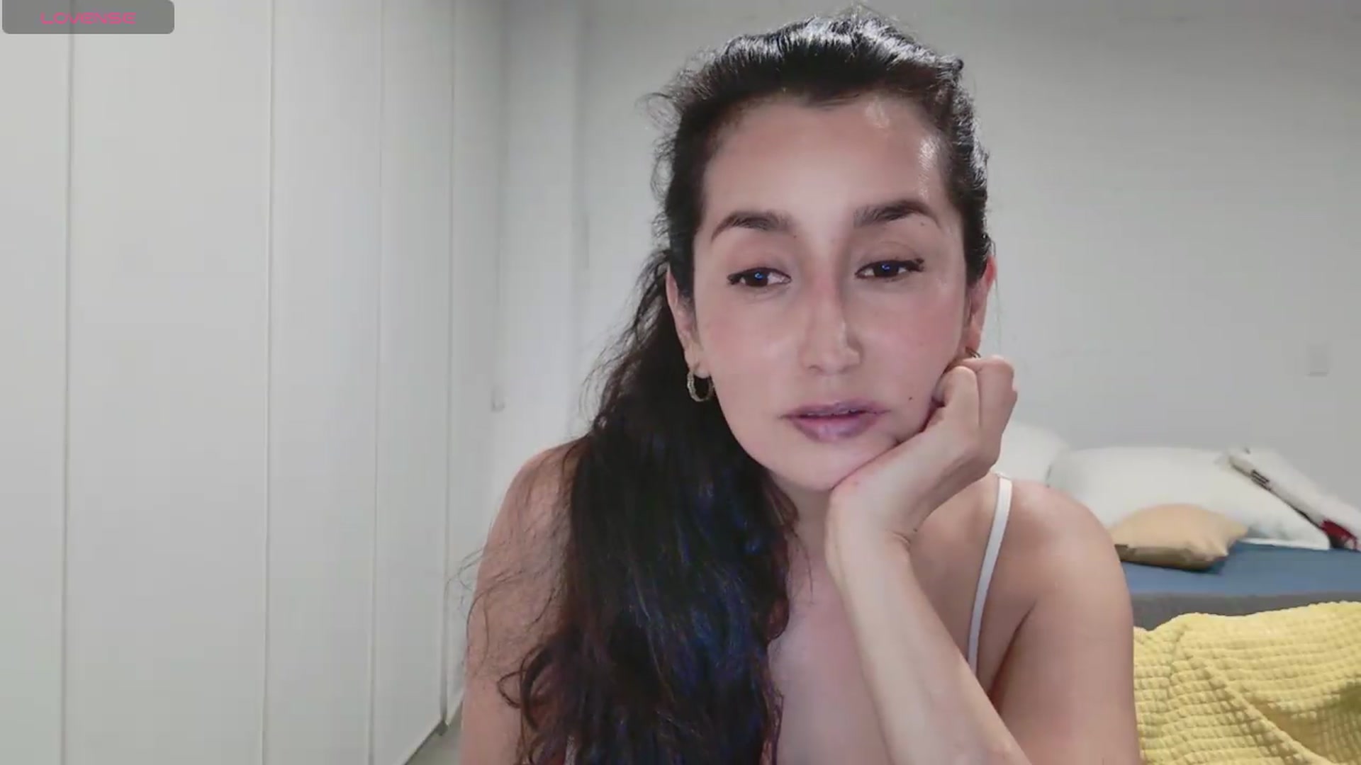 Gallery image thumbnail from ppaprika's myfreecams stream on, 08/13/2026, 02:47 image 8 of 20