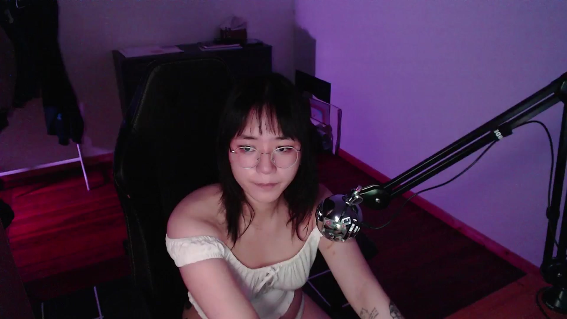 Gallery image thumbnail from ppshredder's myfreecams stream on, 07/16/2024, 02:19 image 15 of 20