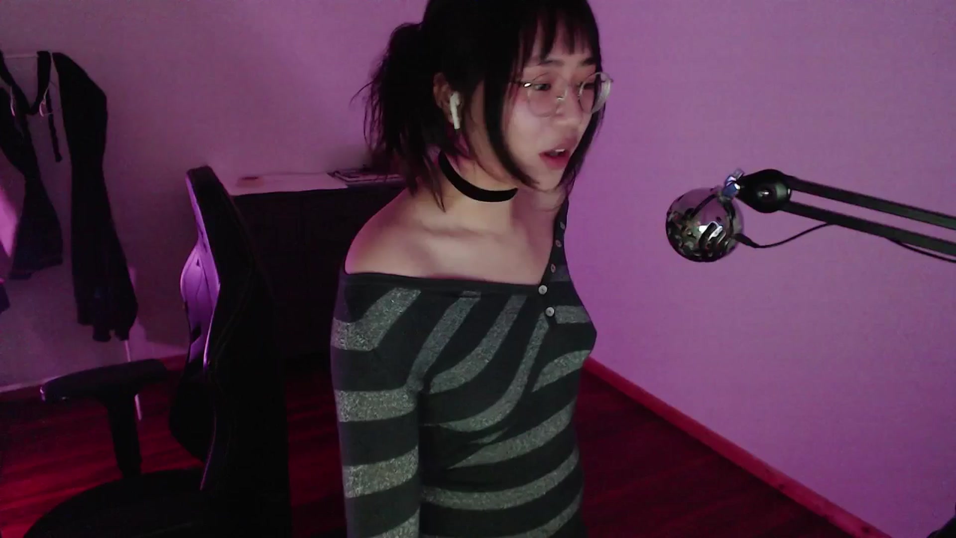 Gallery image thumbnail from ppshredder's myfreecams stream on, 07/17/2024, 06:20 image 13 of 20