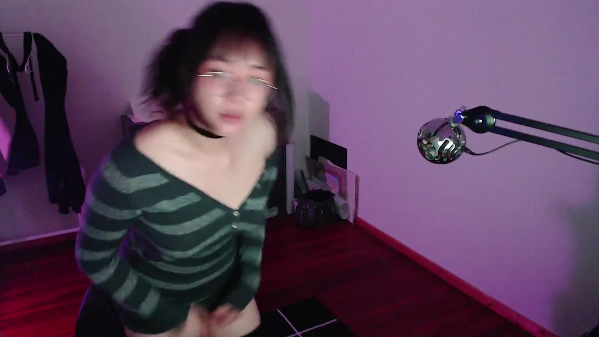 Gallery image thumbnail from ppshredder's myfreecams stream on, 07/17/2024, 06:20 image 18 of 20