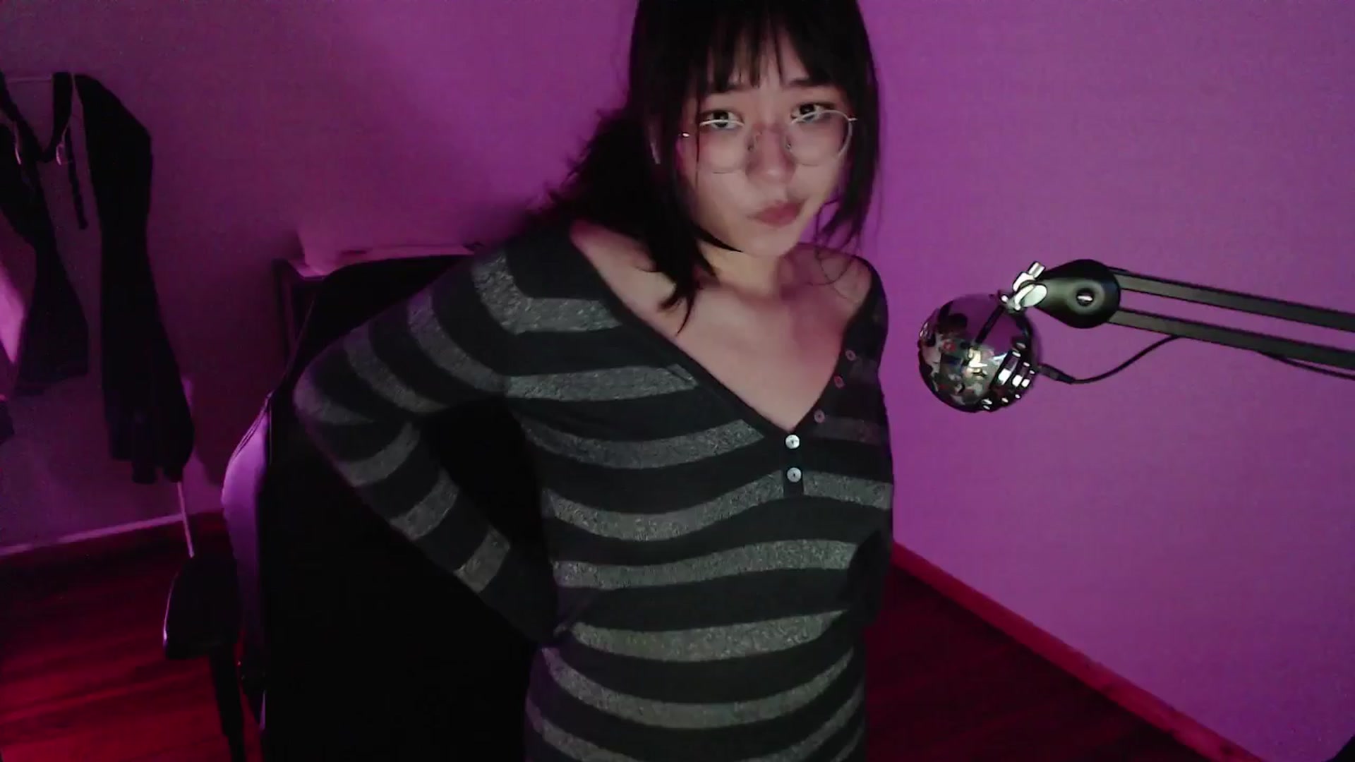 Gallery image thumbnail from ppshredder's myfreecams stream on, 07/17/2024, 06:20 image 5 of 20