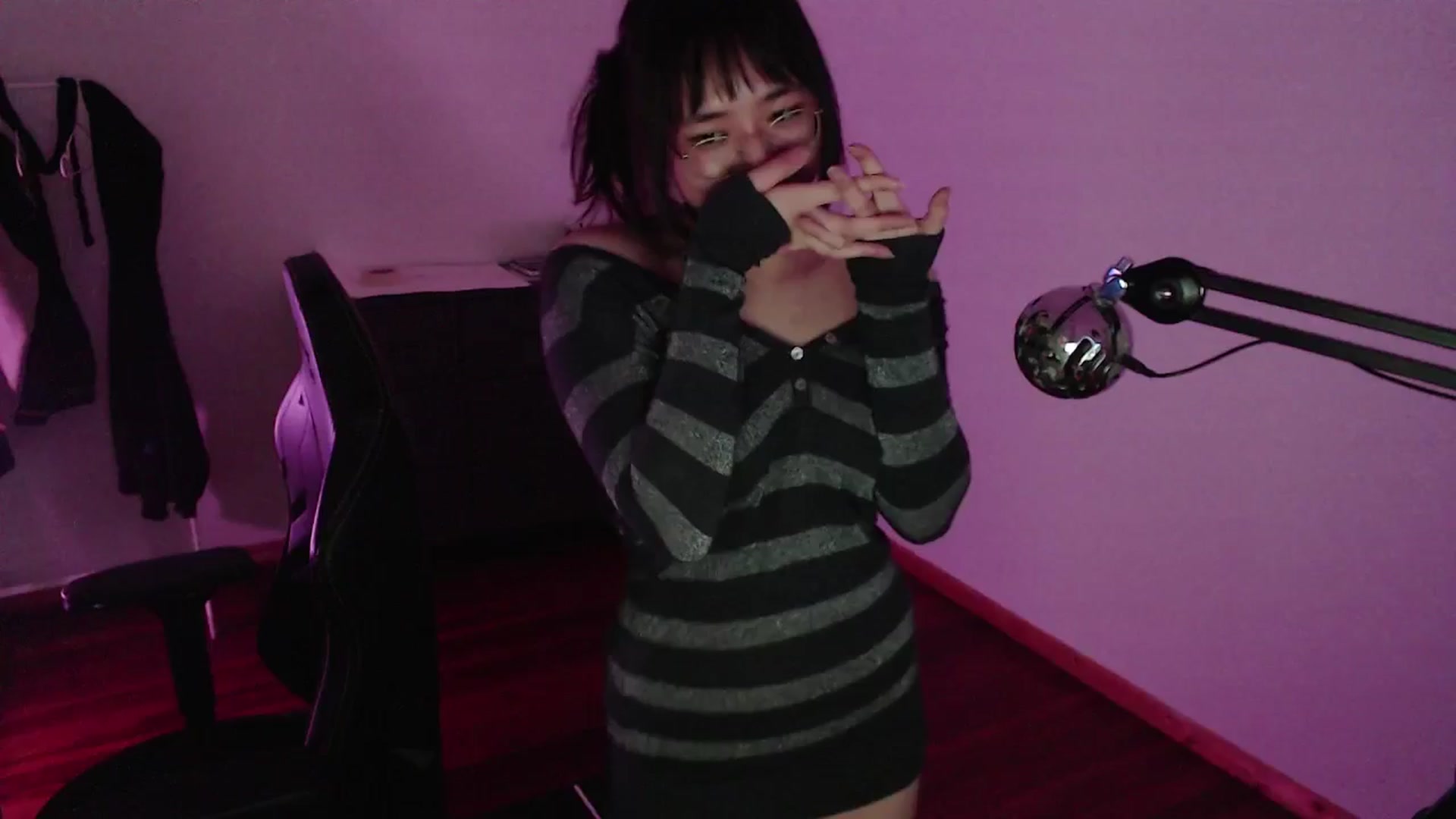 Gallery image thumbnail from ppshredder's myfreecams stream on, 07/17/2024, 06:20 image 12 of 20