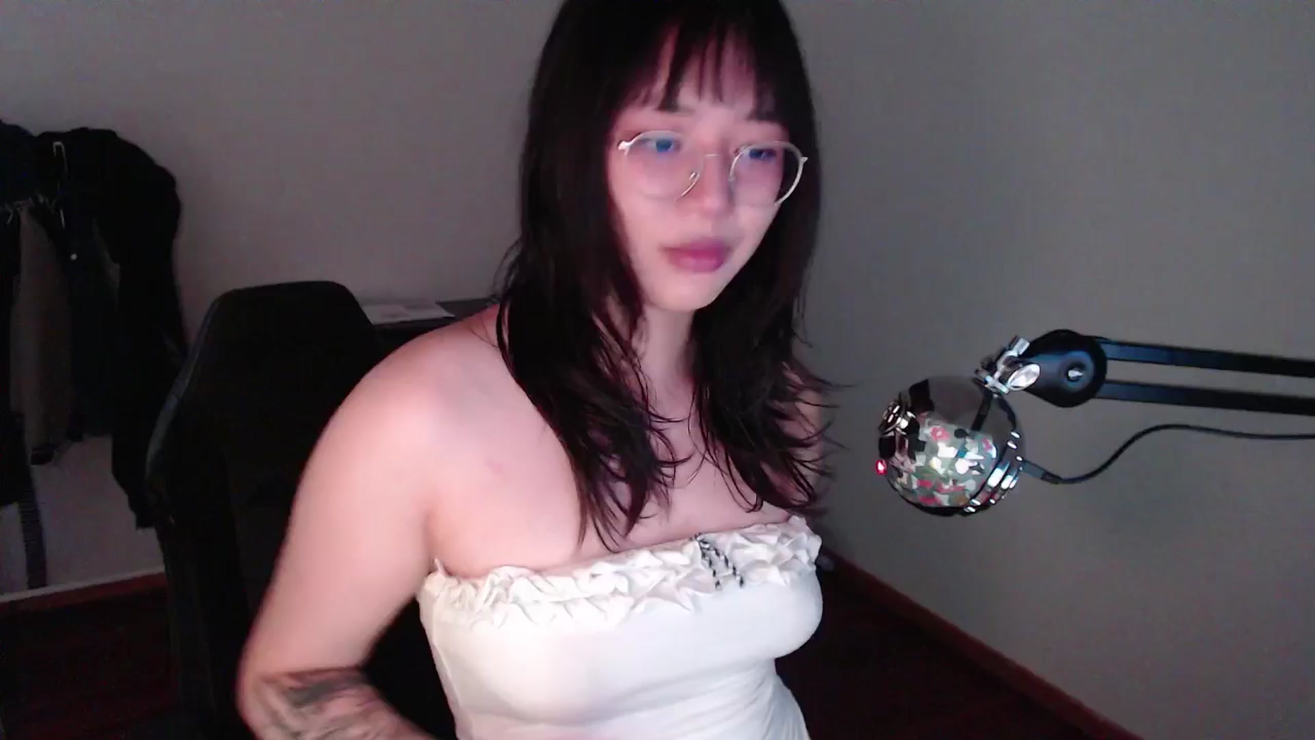 Gallery image thumbnail from ppshredder's myfreecams stream on, 08/02/2024, 14:46 image 12 of 20