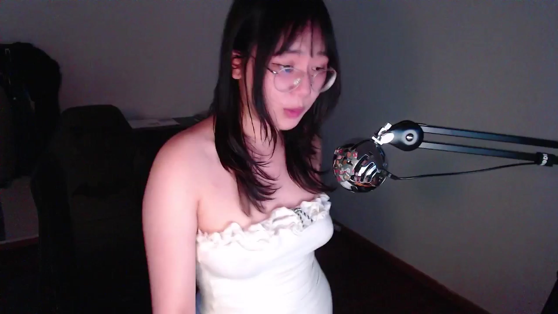 Gallery image thumbnail from ppshredder's myfreecams stream on, 08/02/2024, 18:03 image 18 of 20