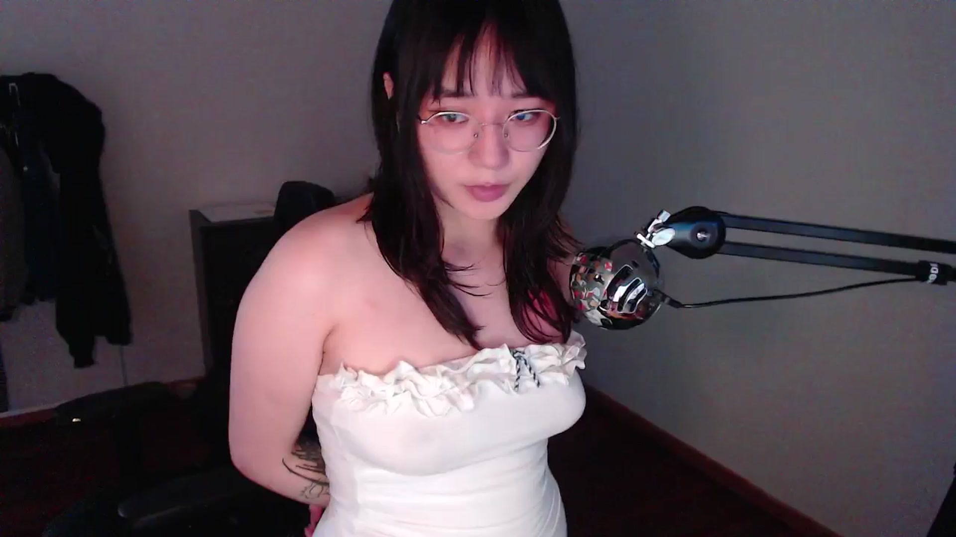 Gallery image thumbnail from ppshredder's myfreecams stream on, 08/02/2024, 18:03 image 11 of 20