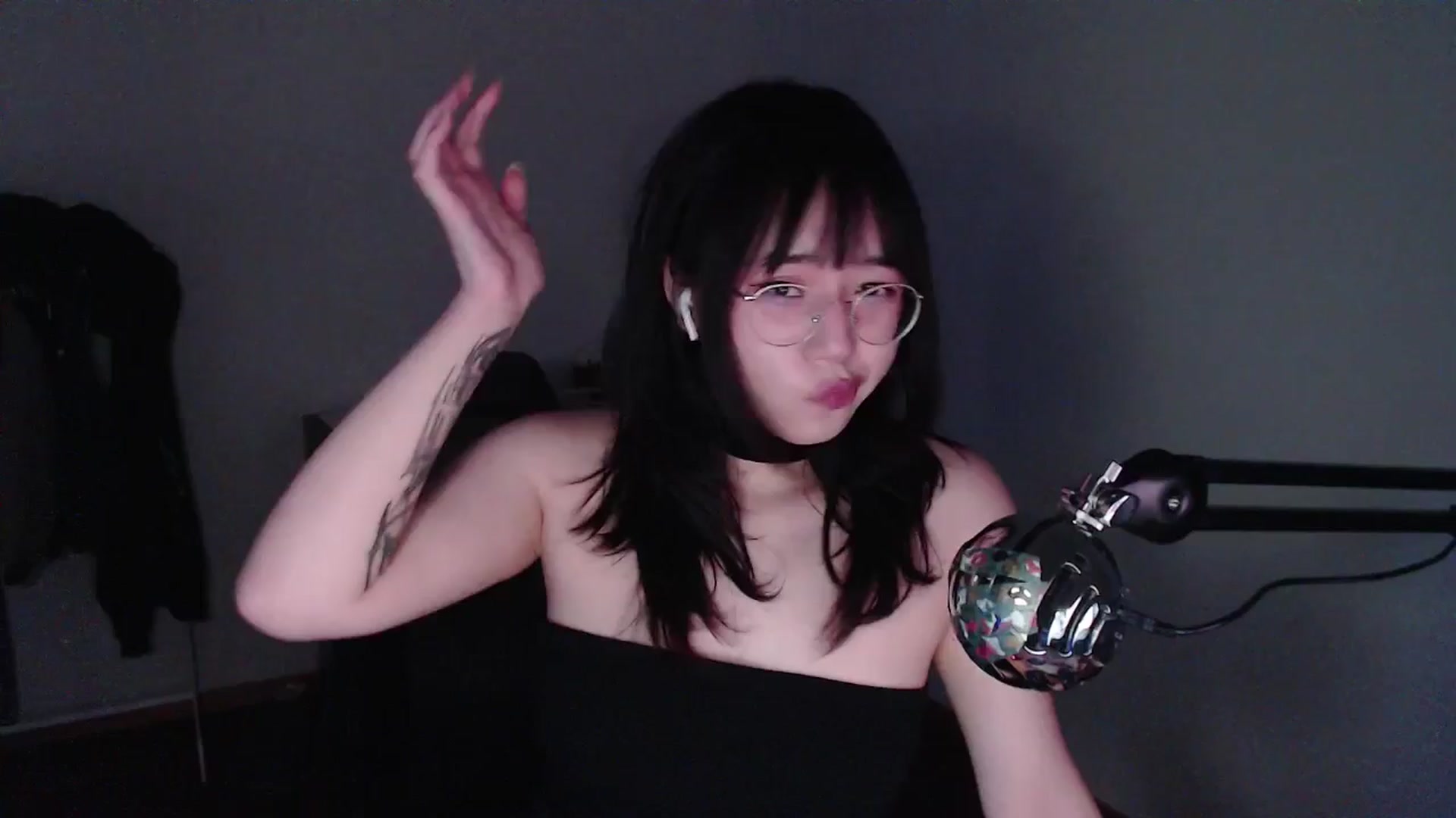 Gallery image thumbnail from ppshredder's myfreecams stream on, 08/03/2024, 18:26 image 4 of 20