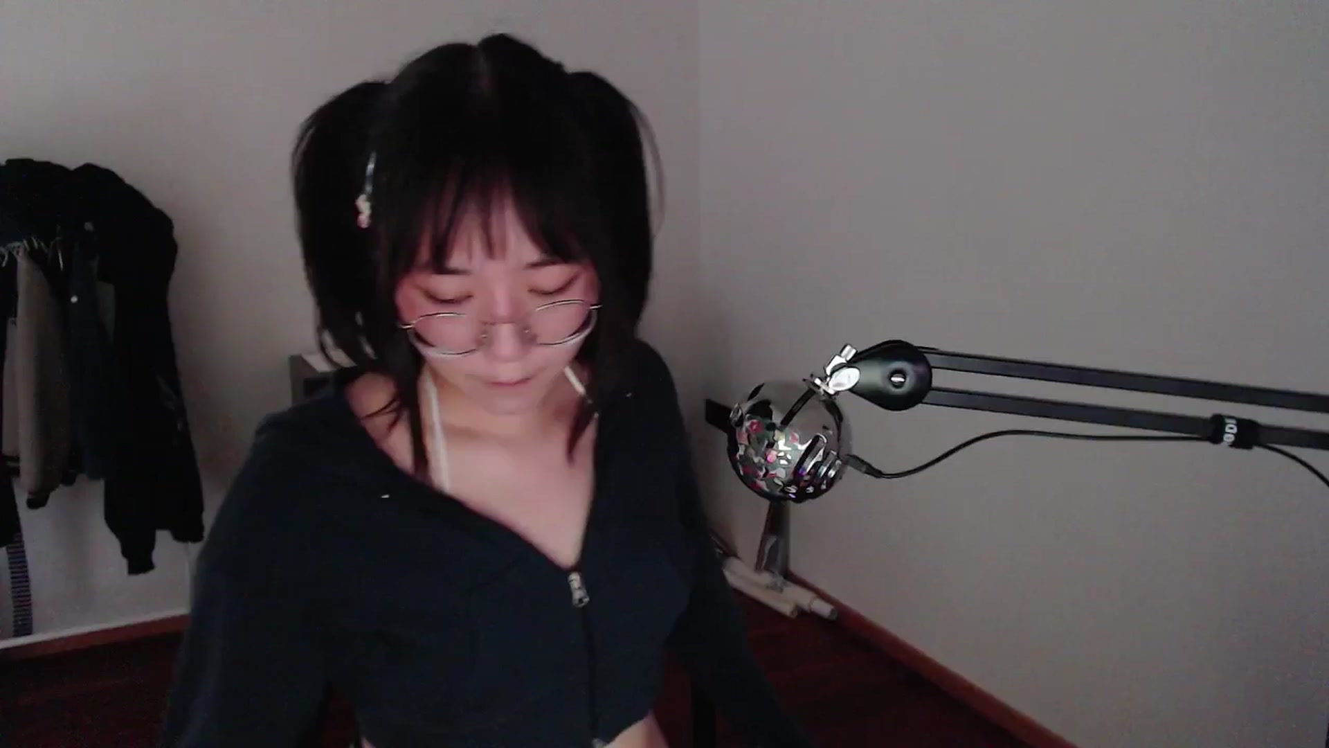 Gallery image thumbnail from ppshredder's myfreecams stream on, 08/05/2024, 16:38 image 2 of 20