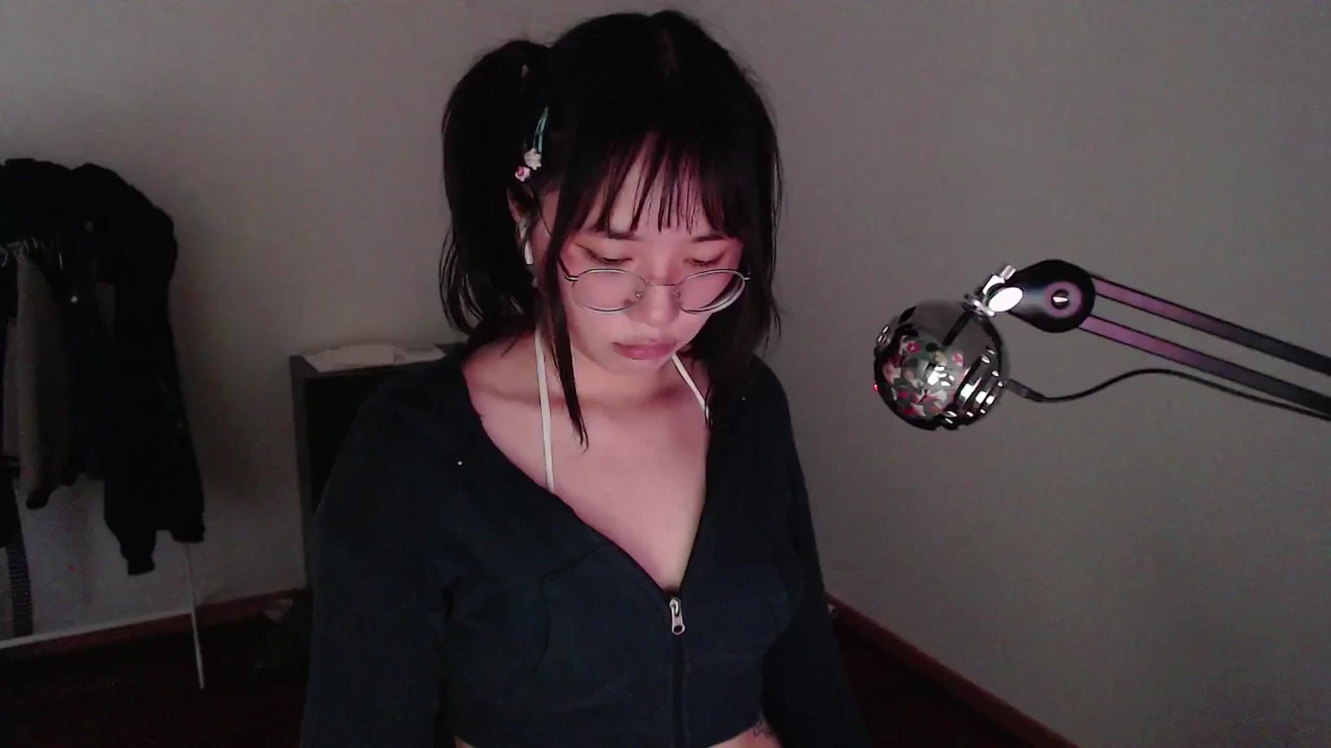 Gallery image thumbnail from ppshredder's myfreecams stream on, 08/05/2024, 16:38 image 12 of 20