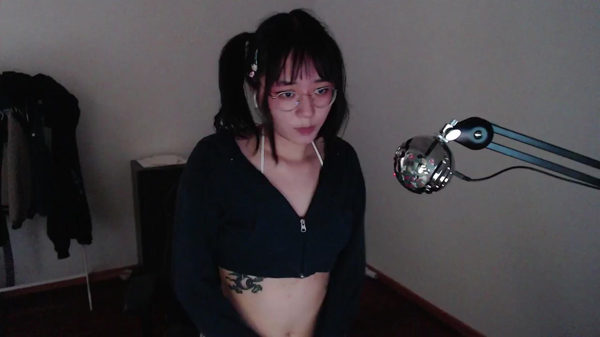 Gallery image thumbnail from ppshredder's myfreecams stream on, 08/05/2024, 16:38 image 15 of 20