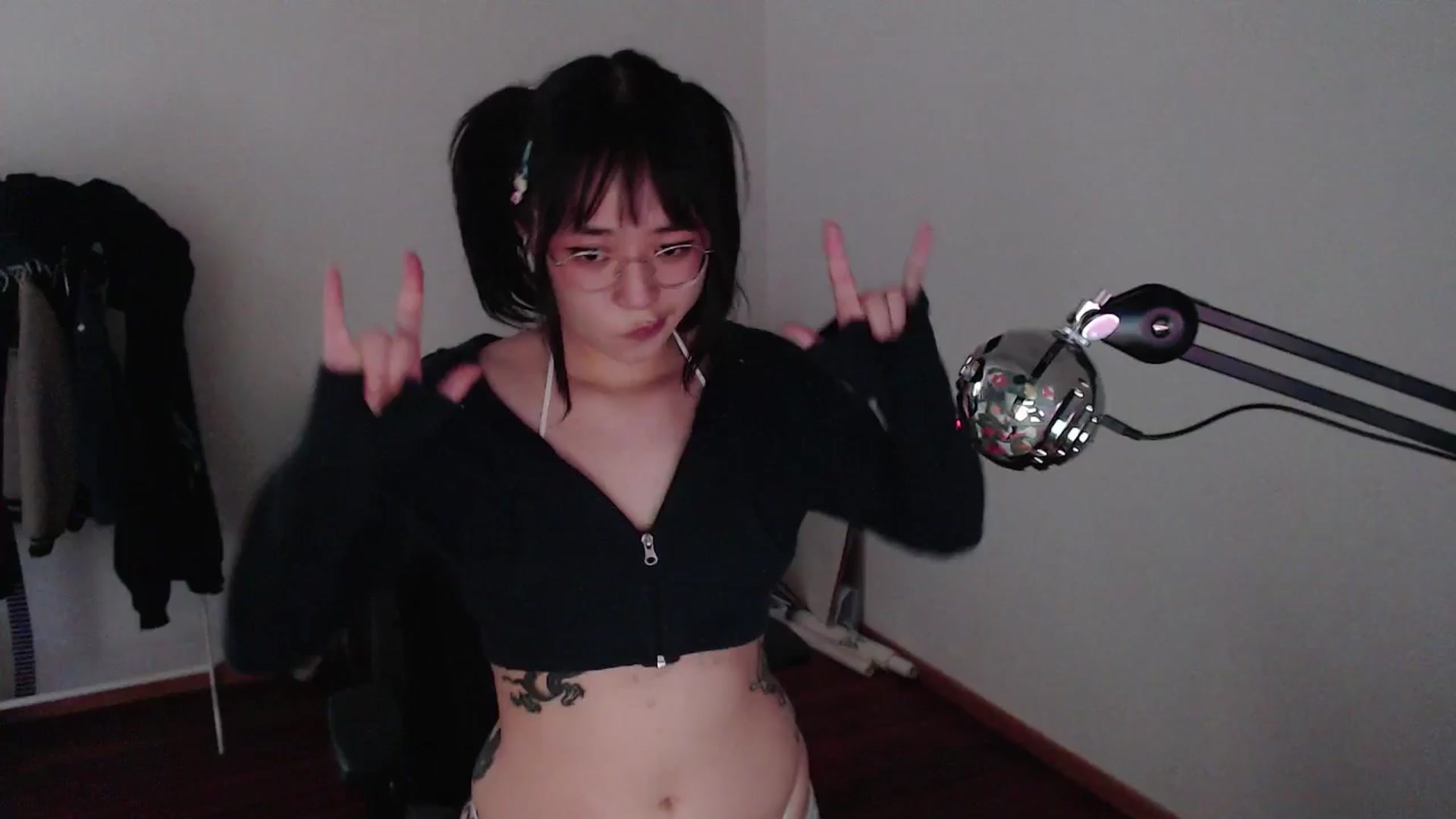 Gallery image thumbnail from ppshredder's myfreecams stream on, 08/05/2024, 16:38 image 3 of 20